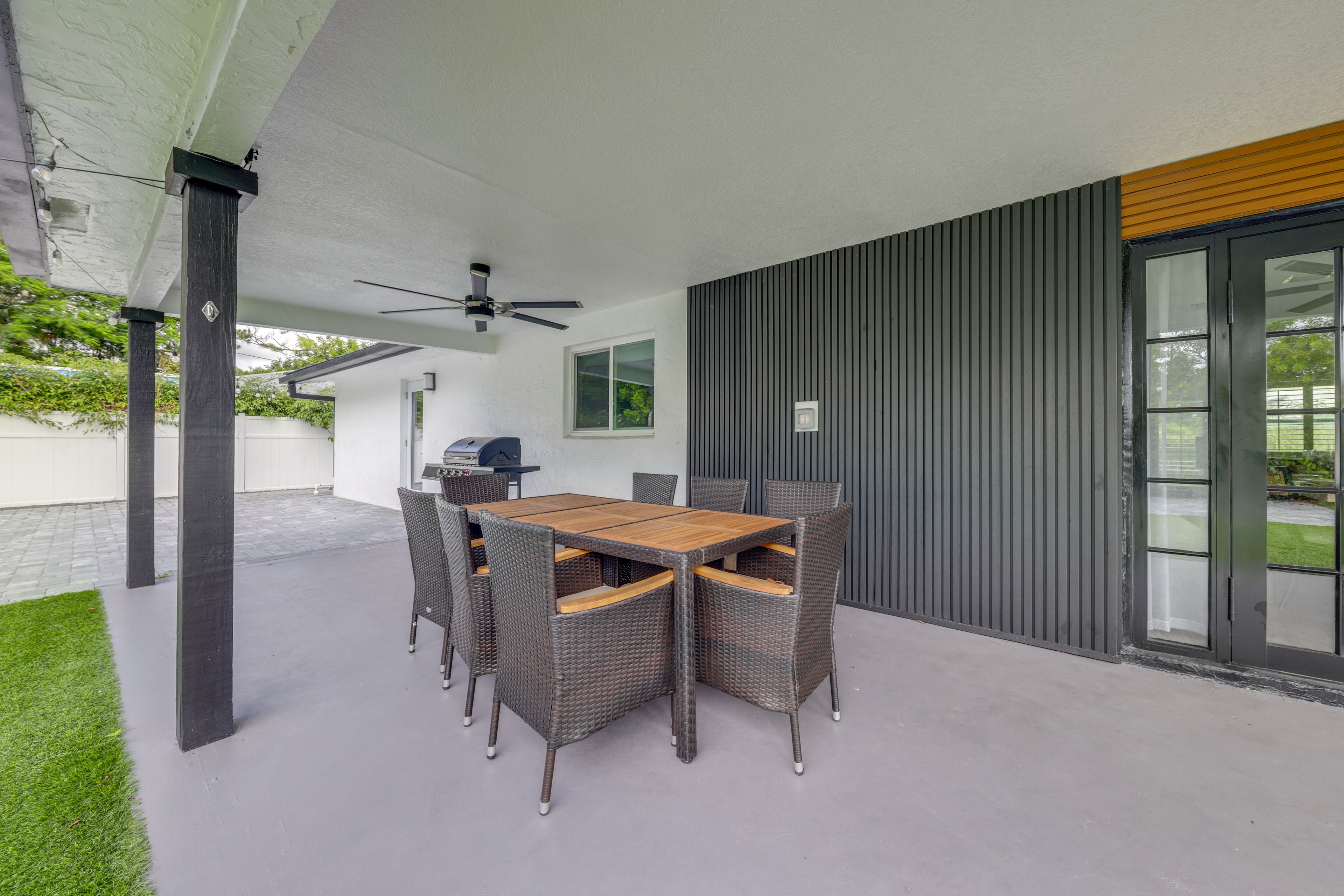 Patio | Outdoor Dining Area