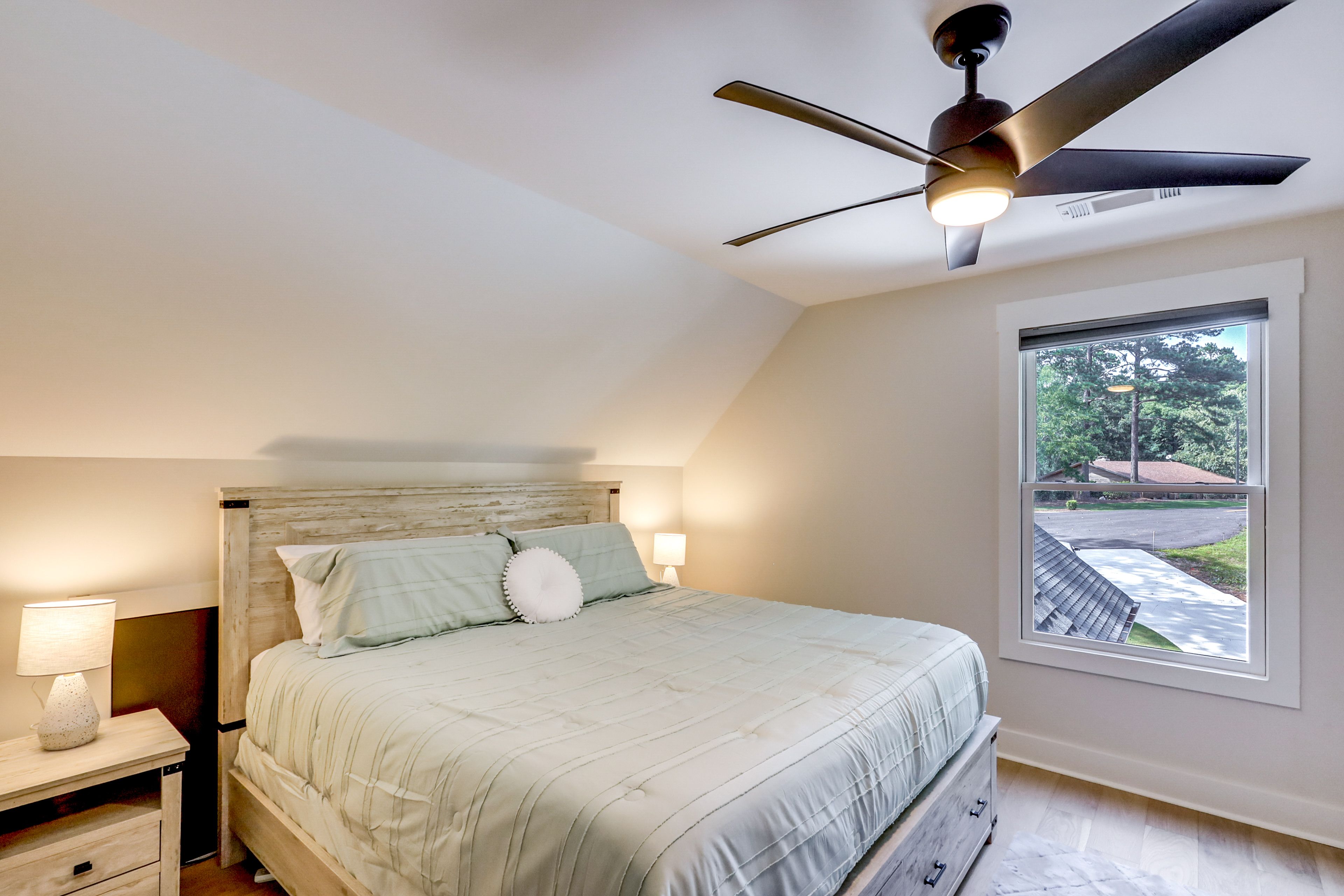 Bedroom 2 | 3rd Floor | King Bed