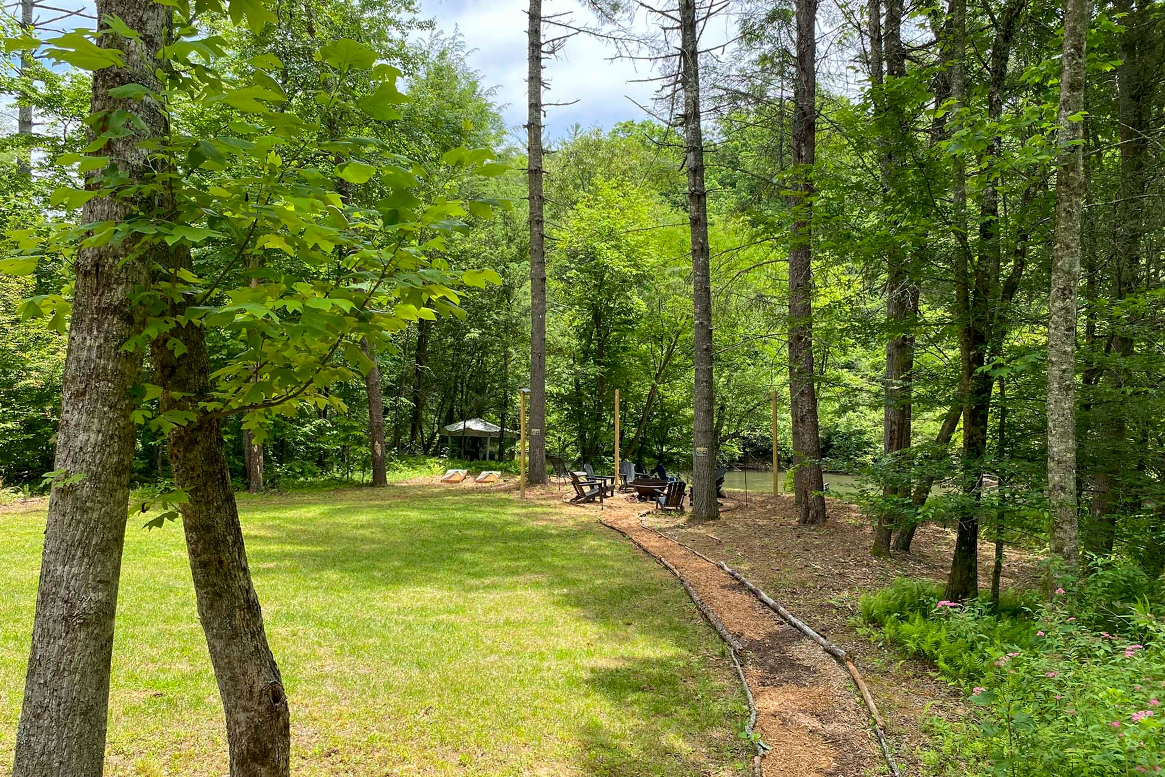 Spacious Yard | Wood-Burning Fire Pit | Cornhole | Fightingtown Creek Access