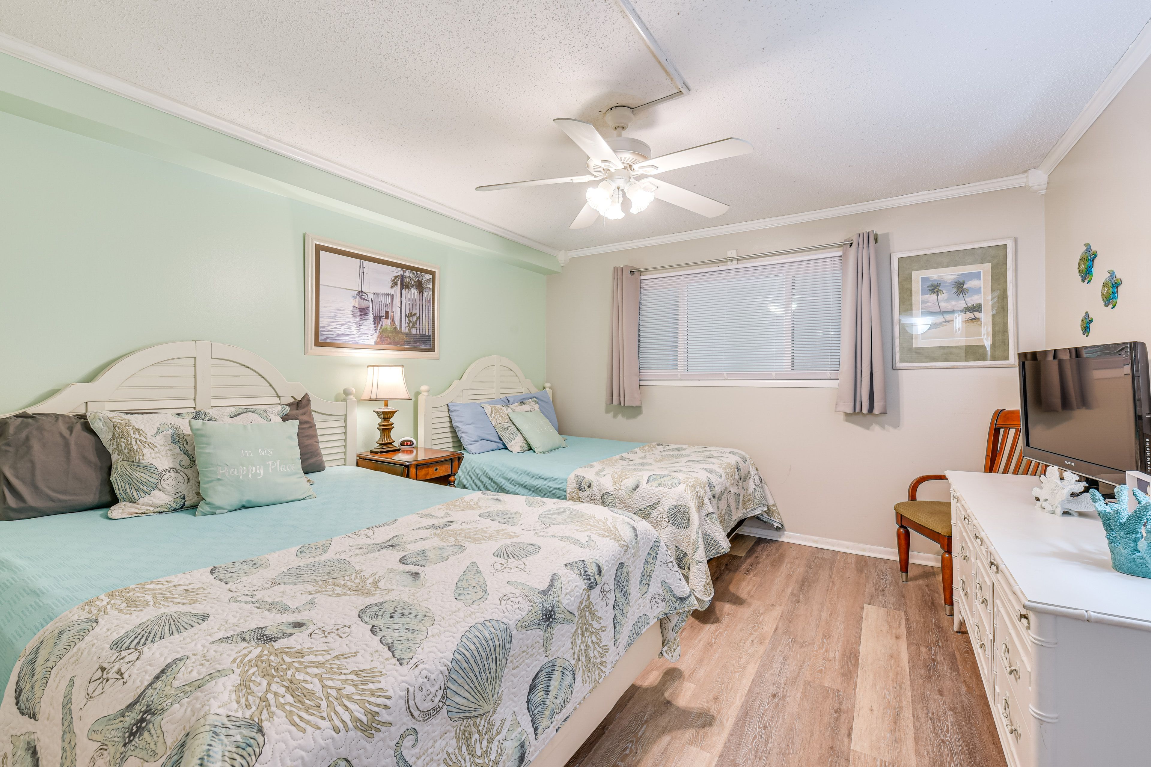Bedroom 3 | Queen Bed | Full Bed