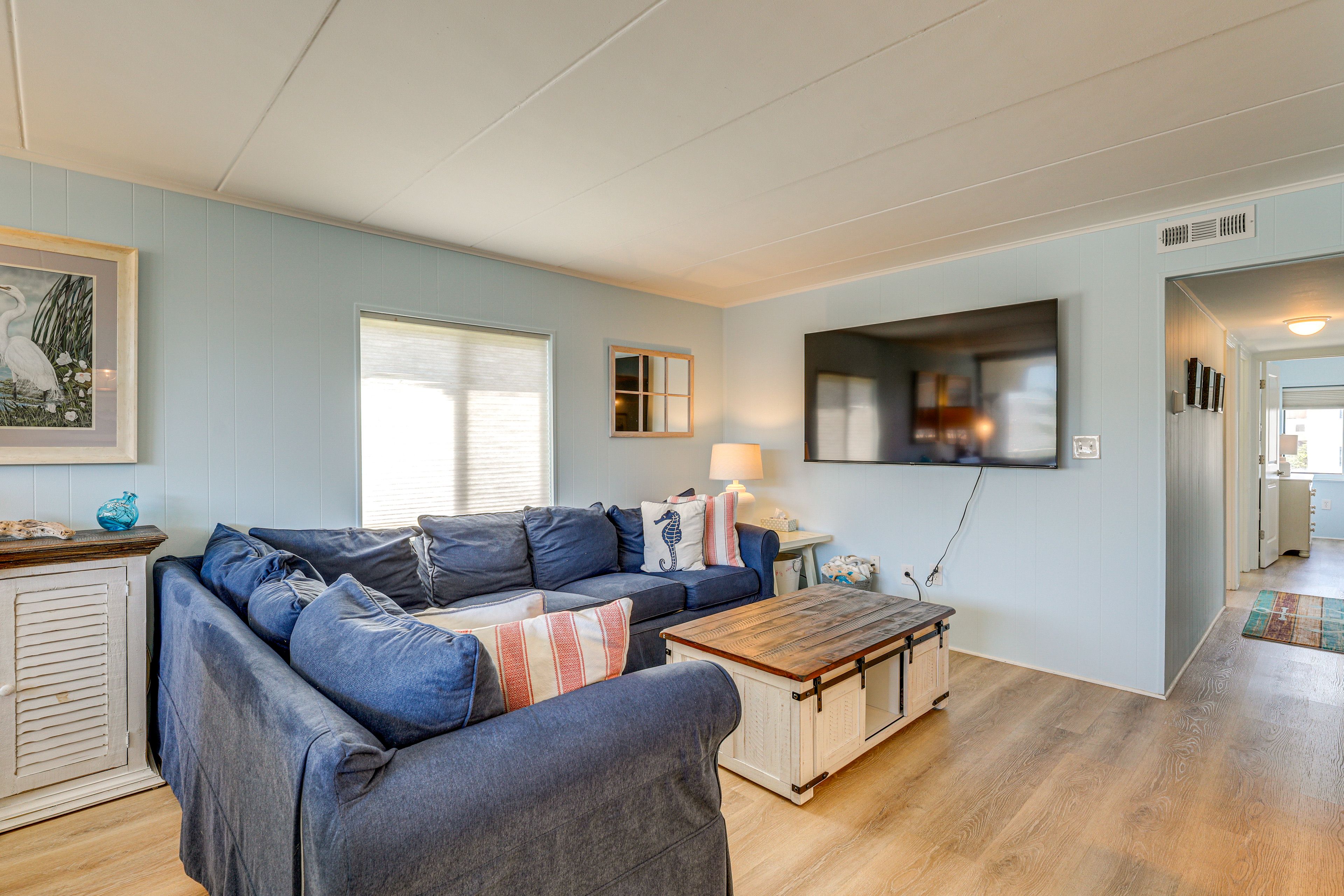 Living Room | Free WiFi | Smart TV | Single-Story Condo