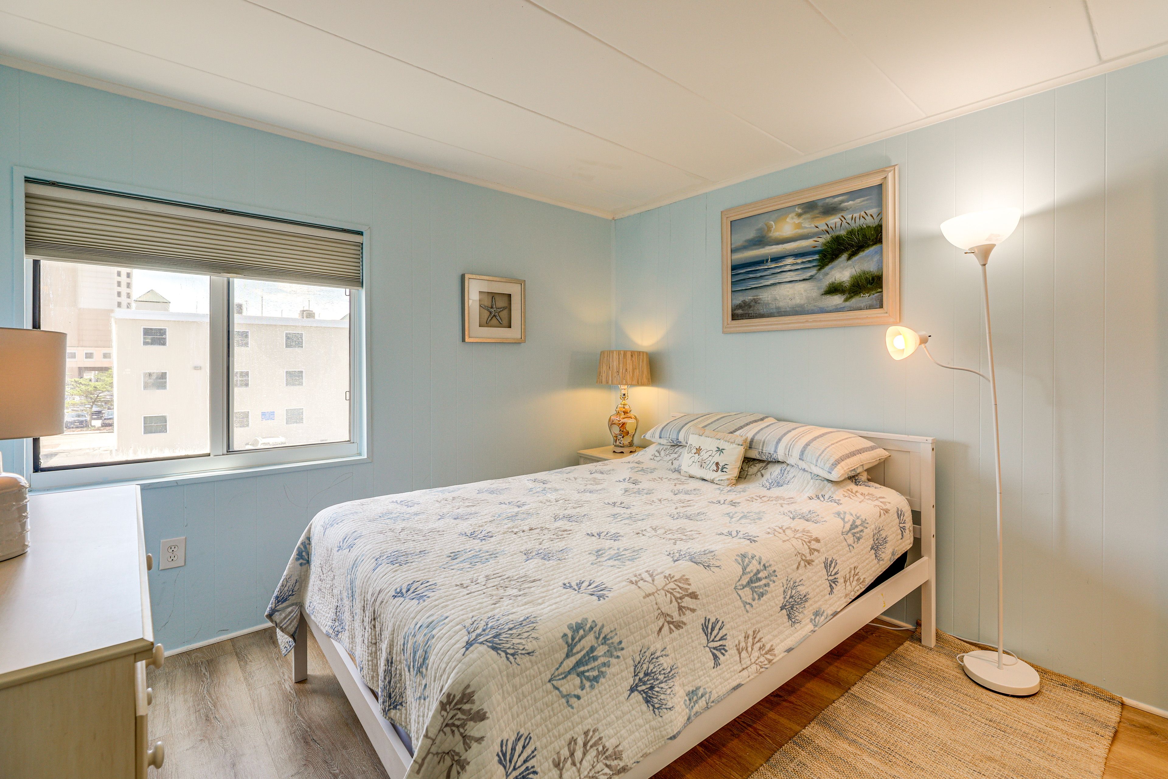 Bedroom 2 | Queen Bed
