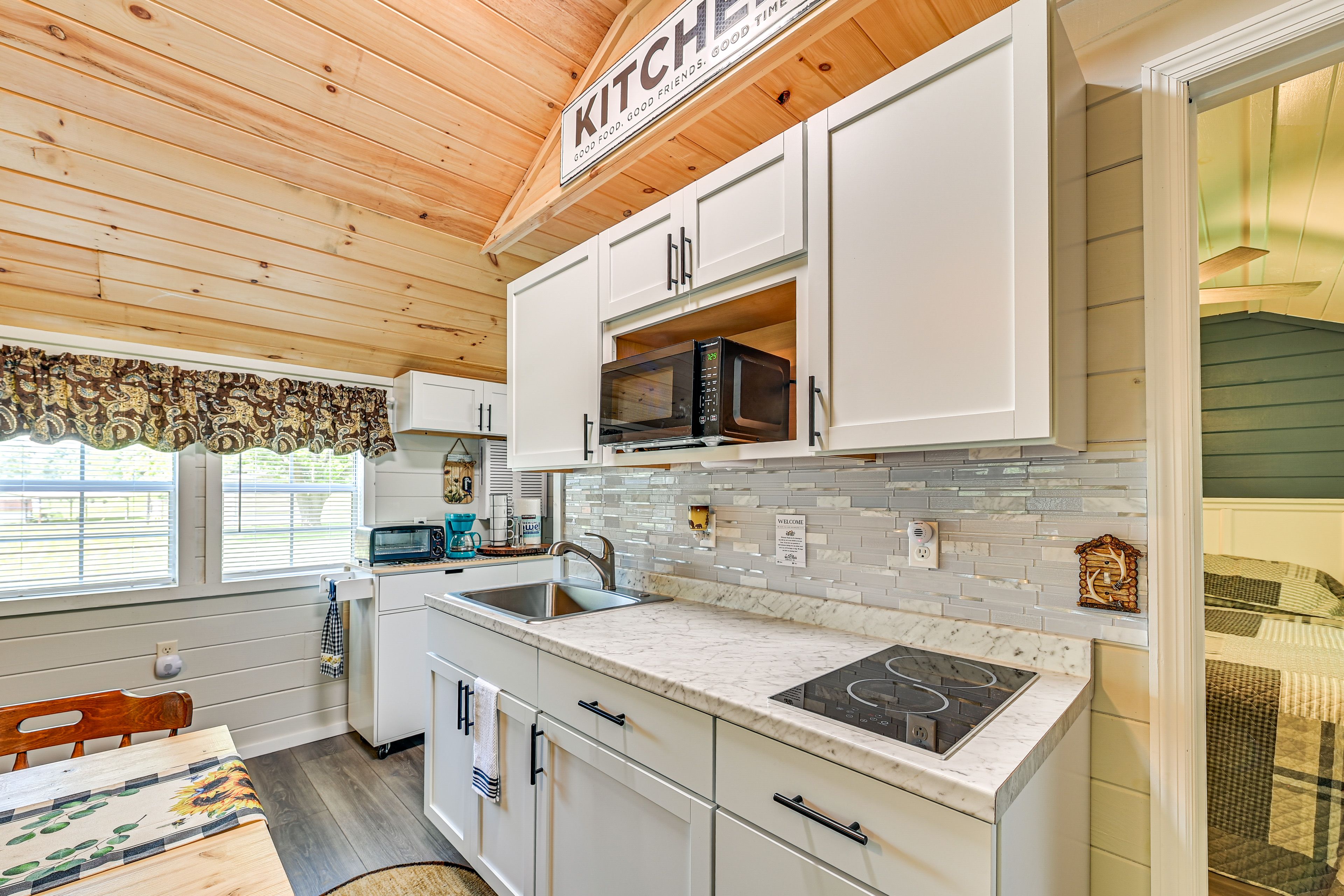 Kitchenette | Cooking Basics | Drip Coffee Maker | Microwave | Toaster Oven