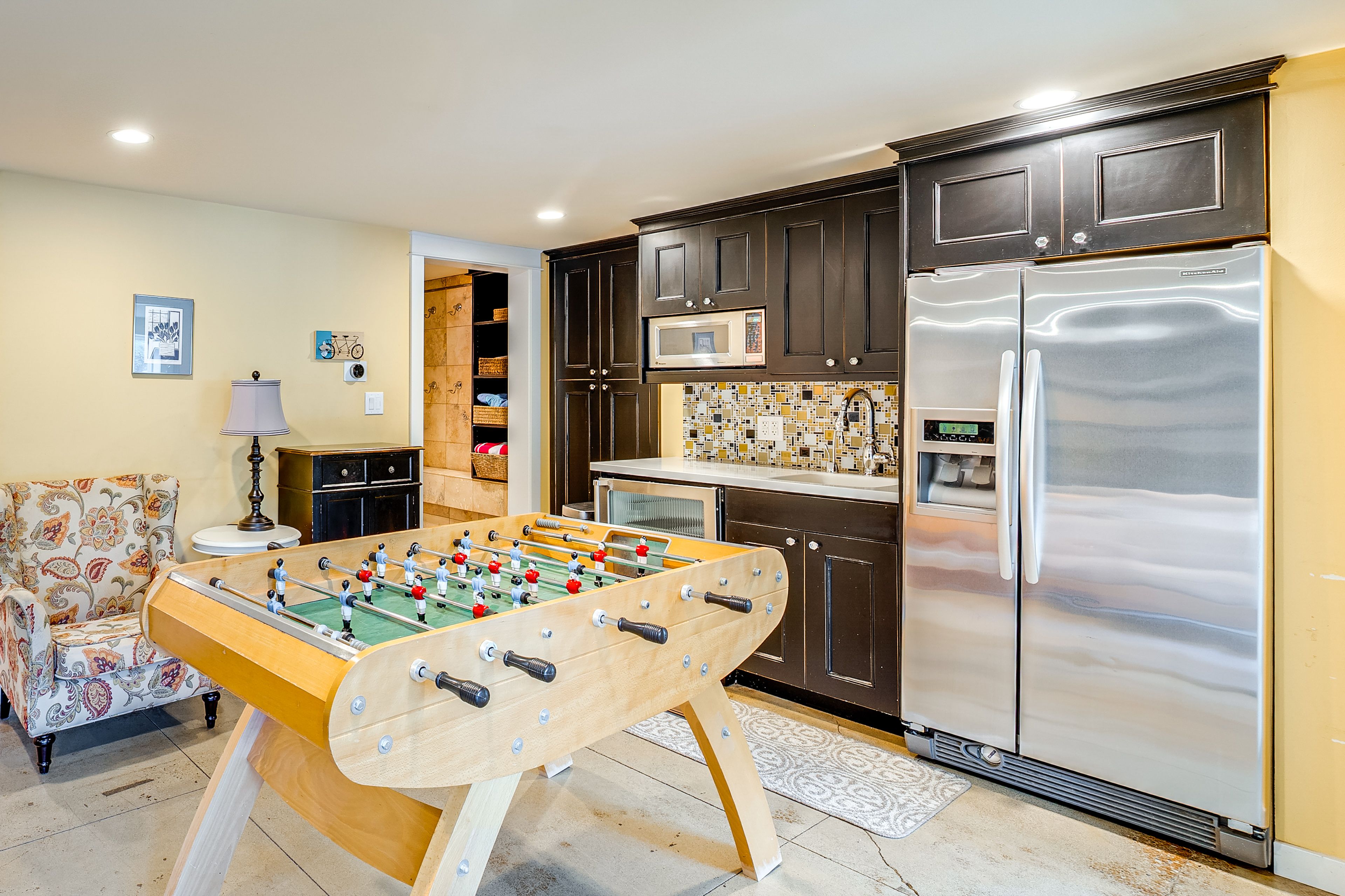 Game Room | Wet Bar w/ Wine Cooler | Foosball Table | TV | Lower Floor