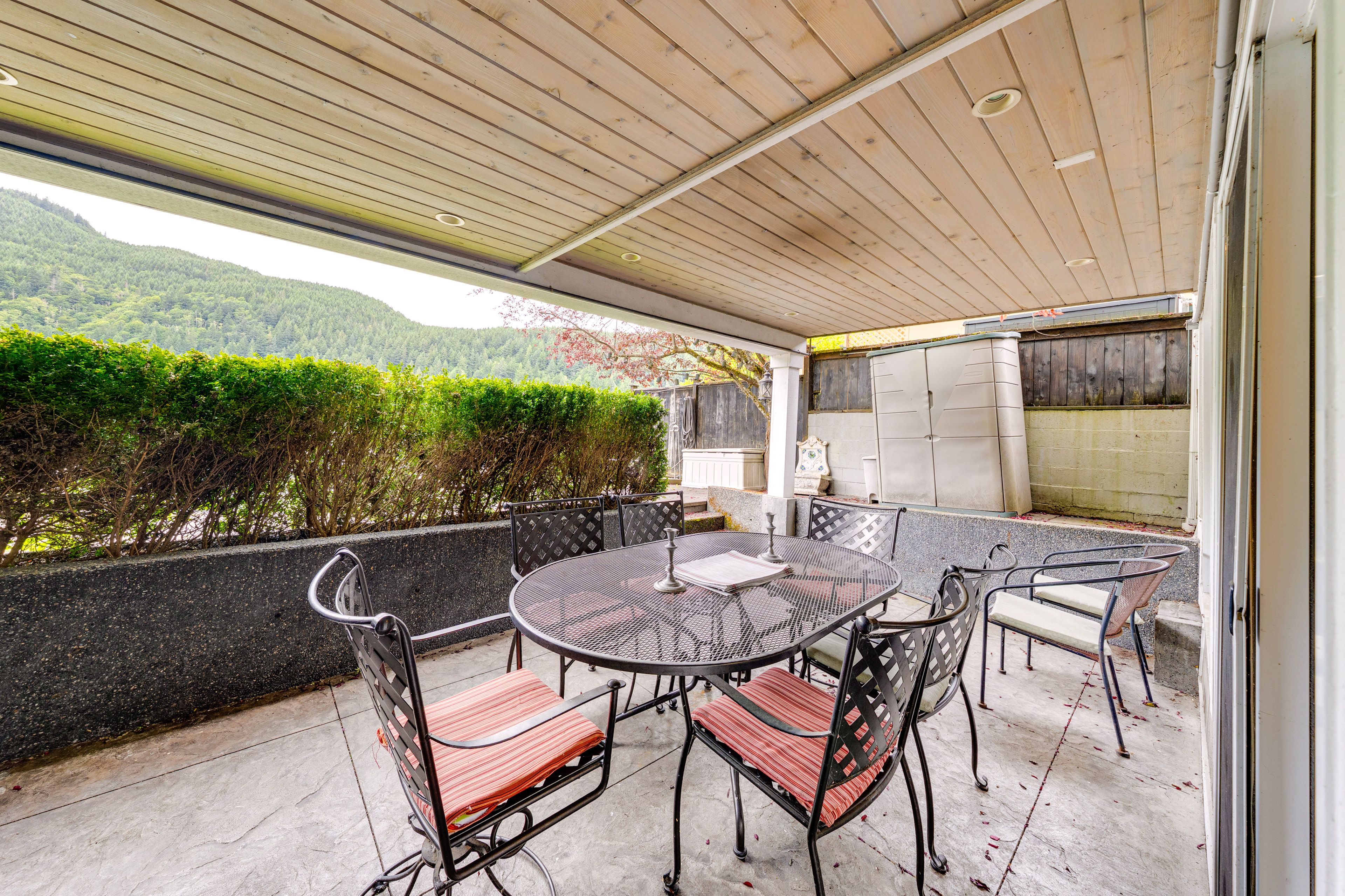 House Exterior | Covered Patio | Dining Area | Gas Grill