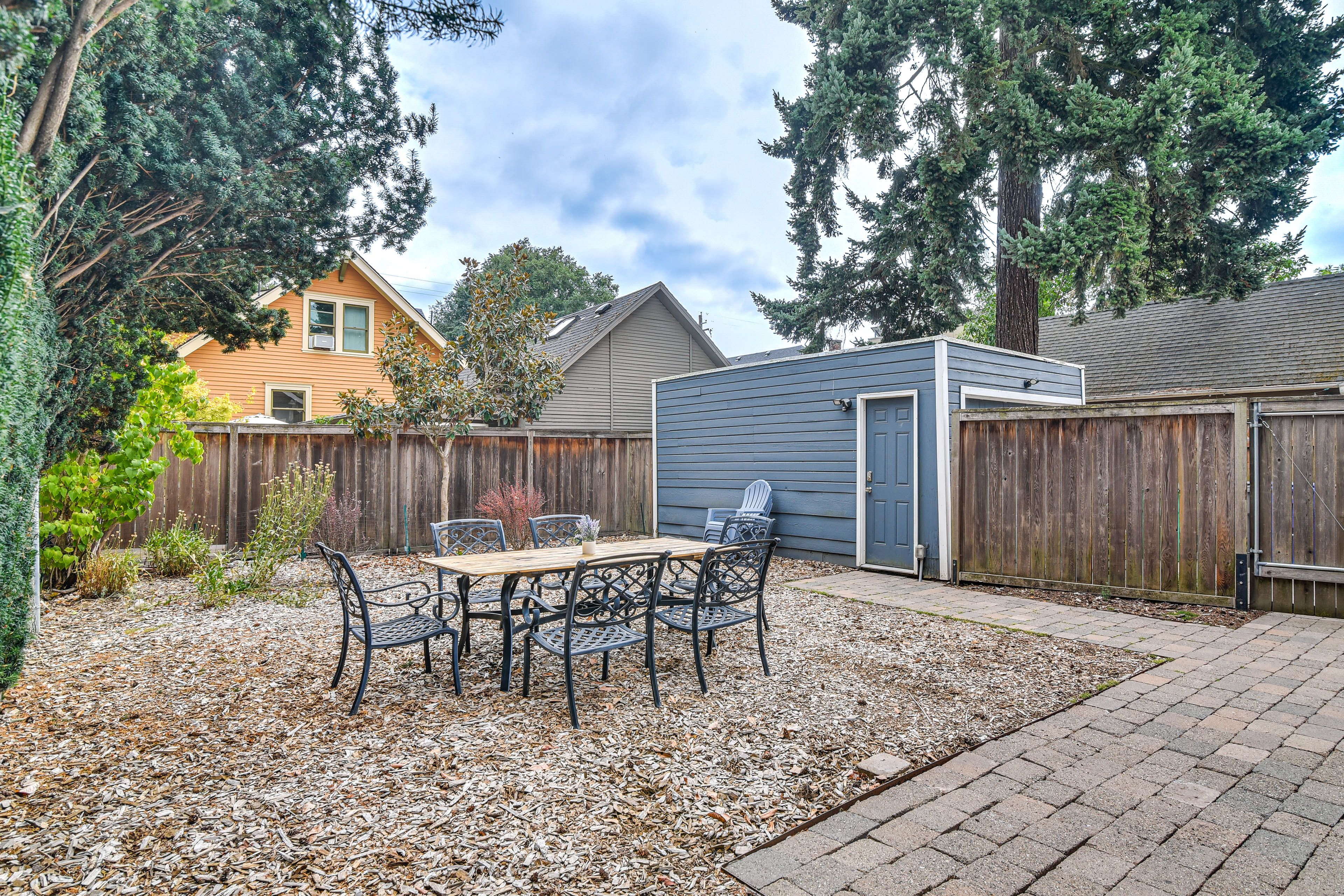 Outdoor Dining Area
