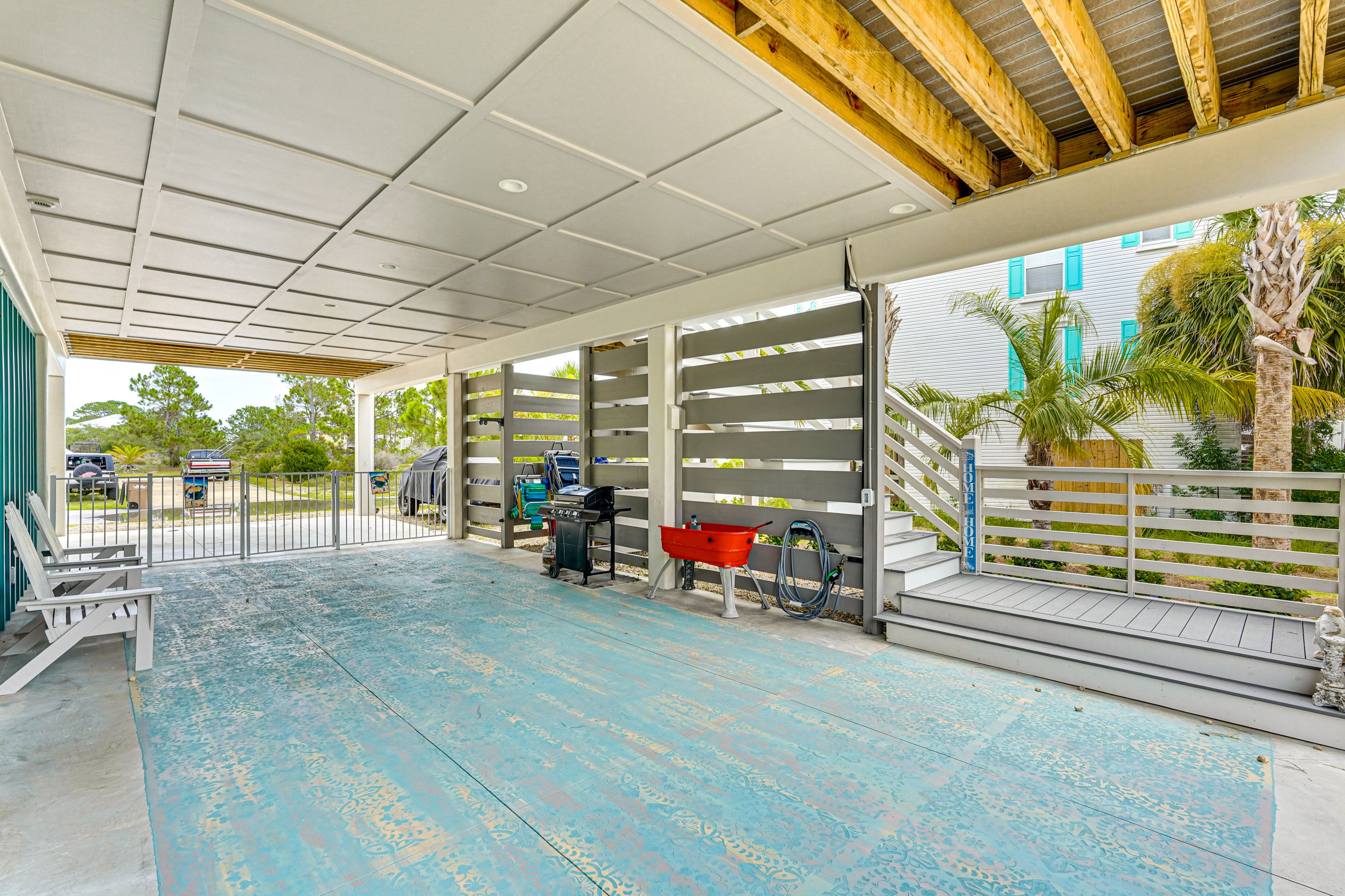 Covered Patio | Gas Grill | Beach Gear Provided