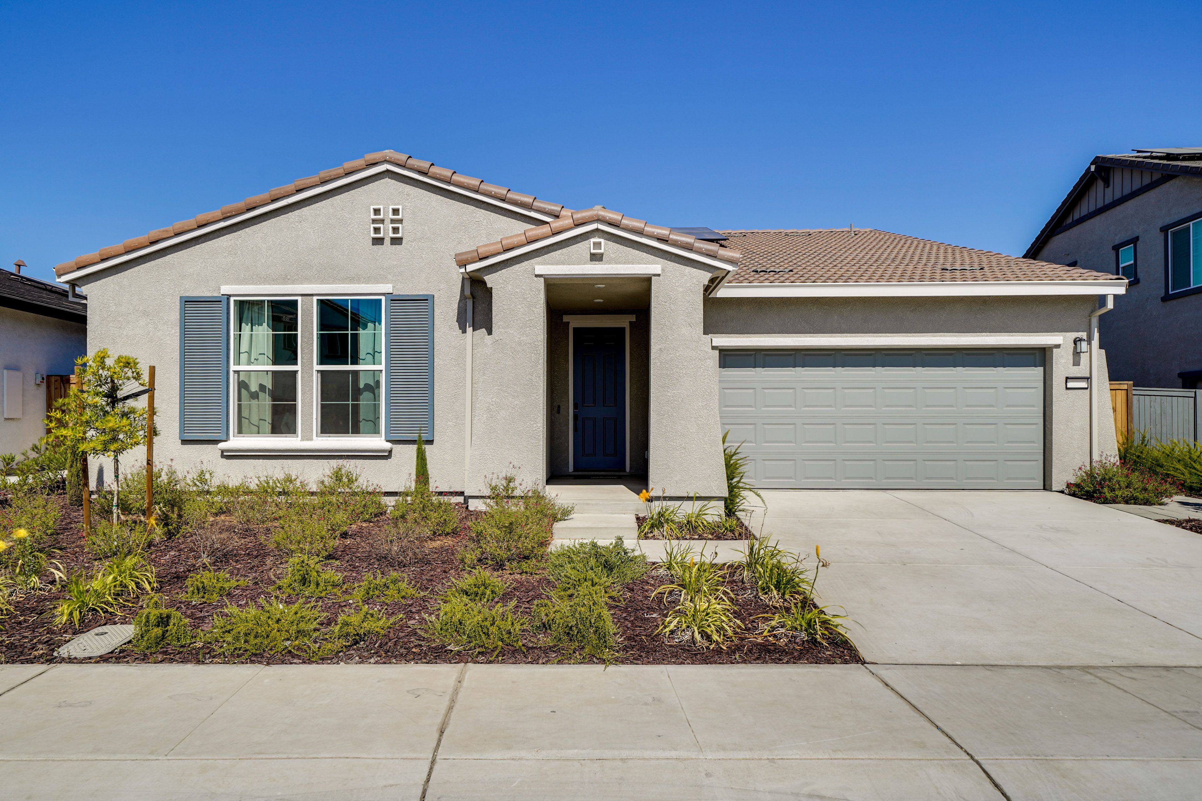 Parking | Driveway (3 Vehicles) | Garage (2 Vehicles | EV Charger