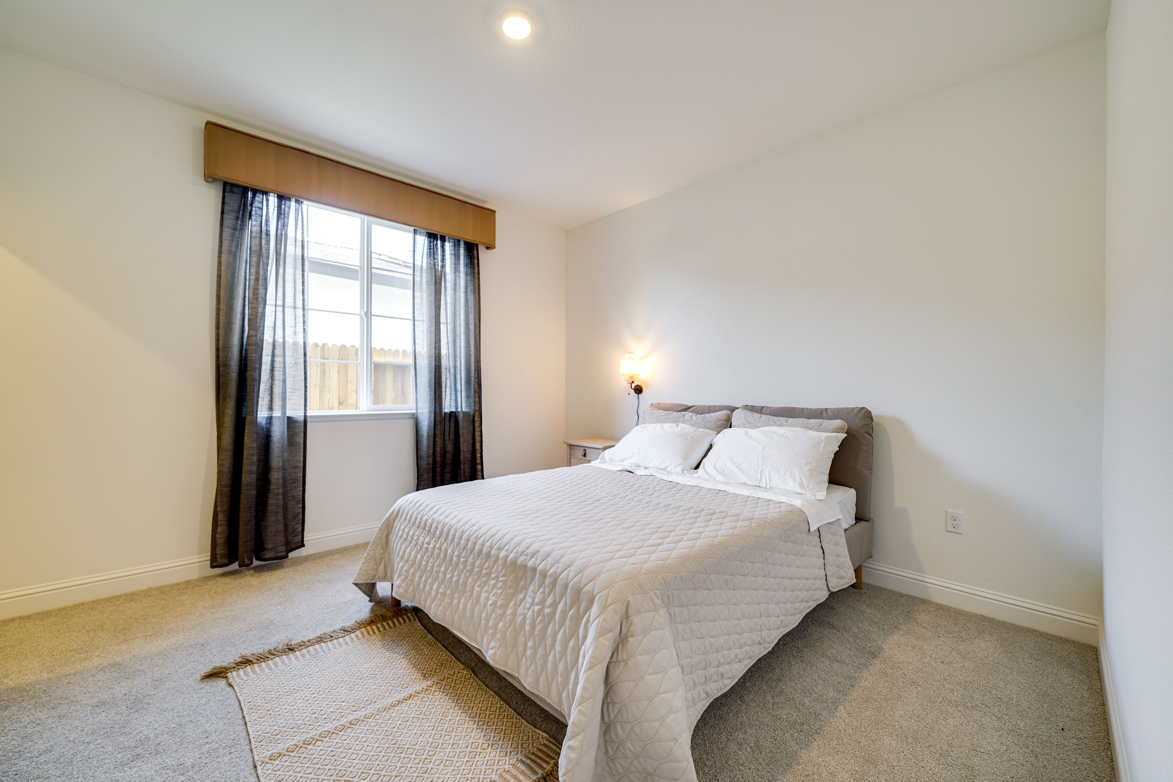 Bedroom 3 | Queen Bed