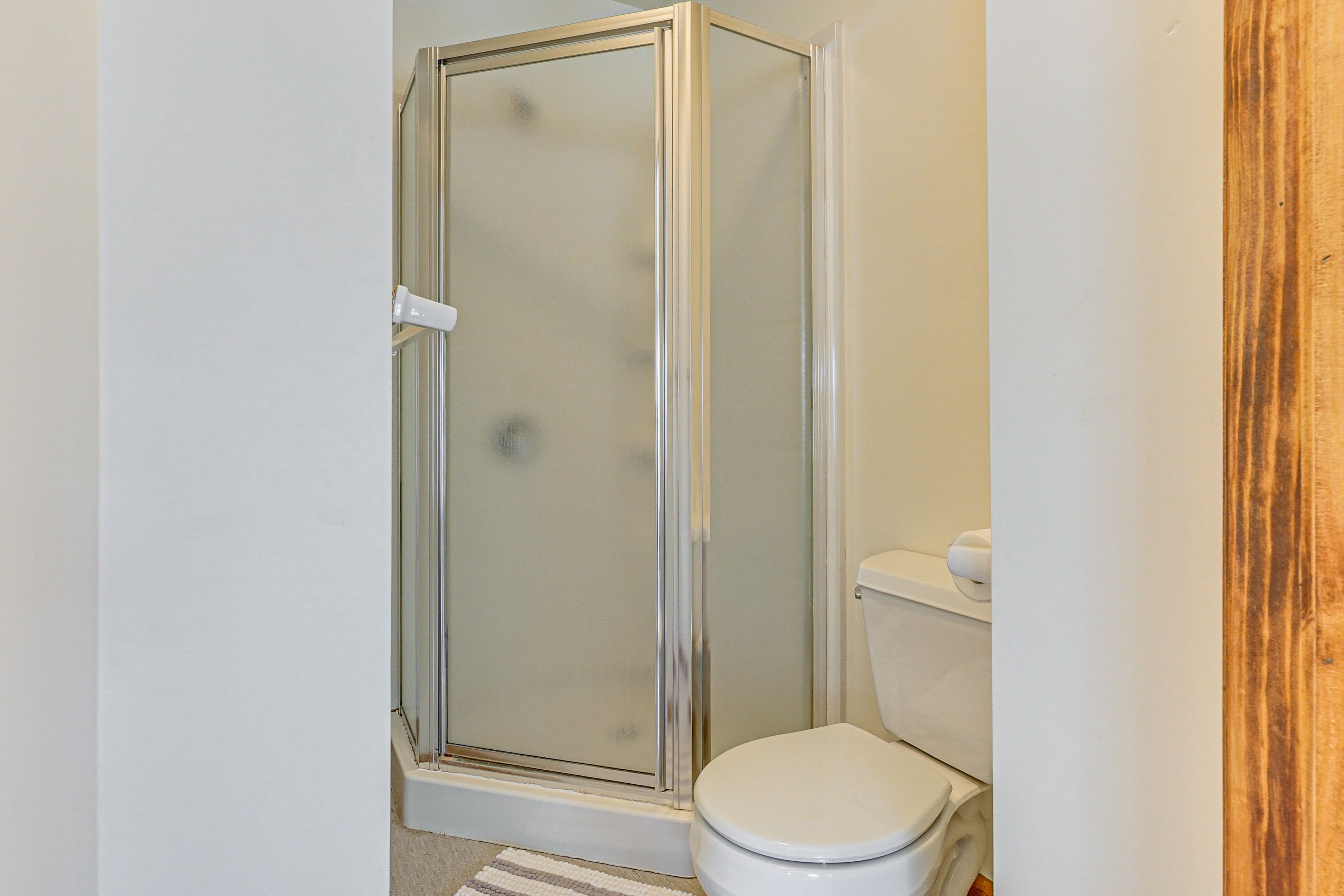 En-Suite Bathroom | 2nd Floor