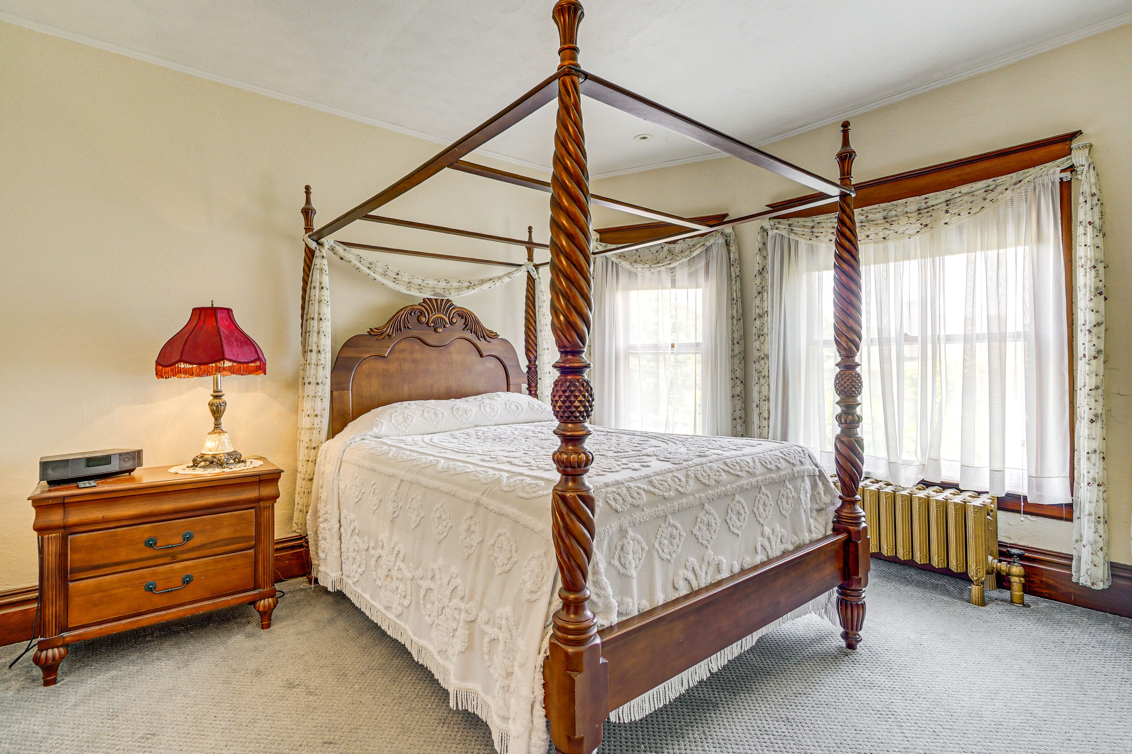 Bedroom 1 | Queen Bed | 2nd Floor