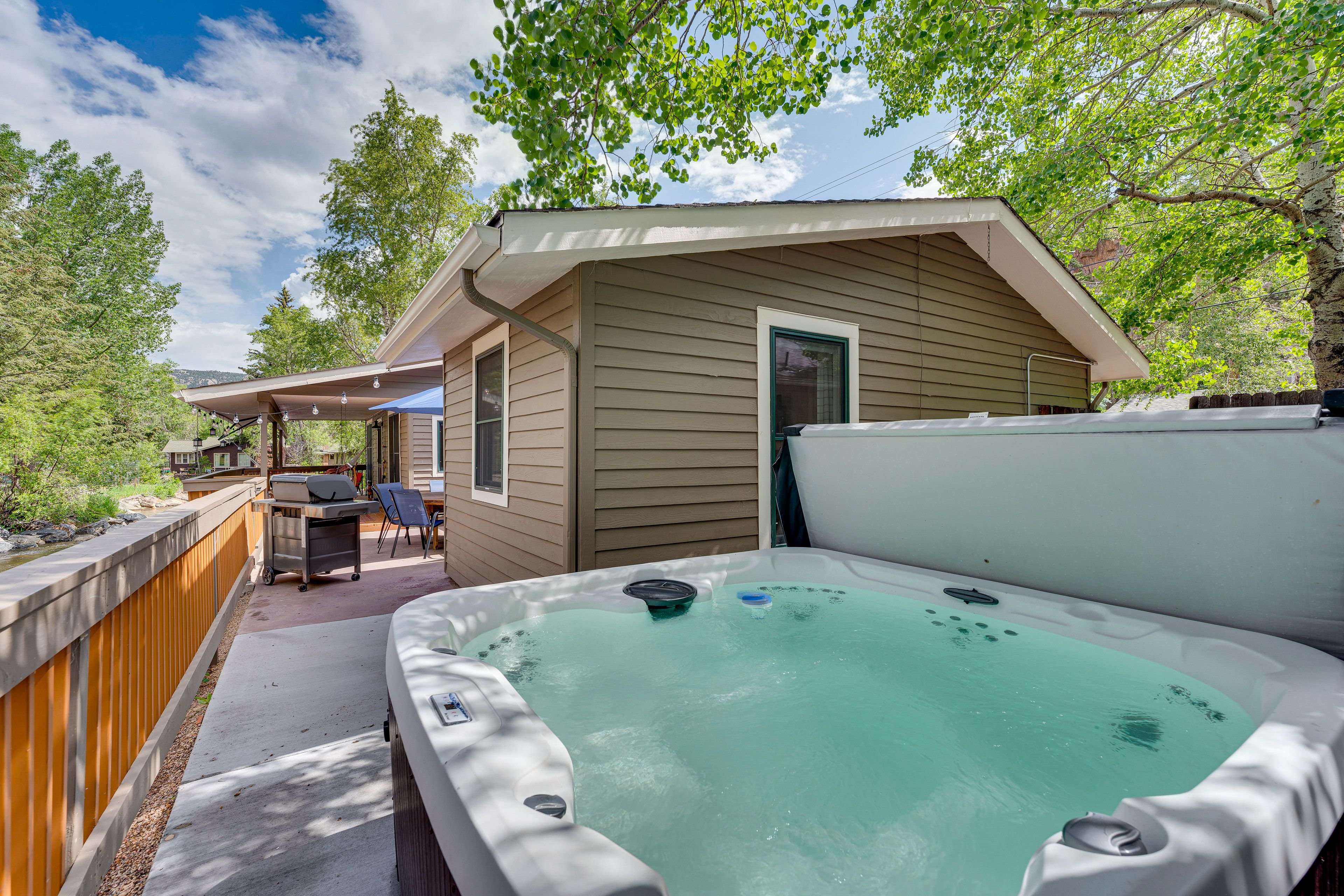 Private Hot Tub | Propane Grill