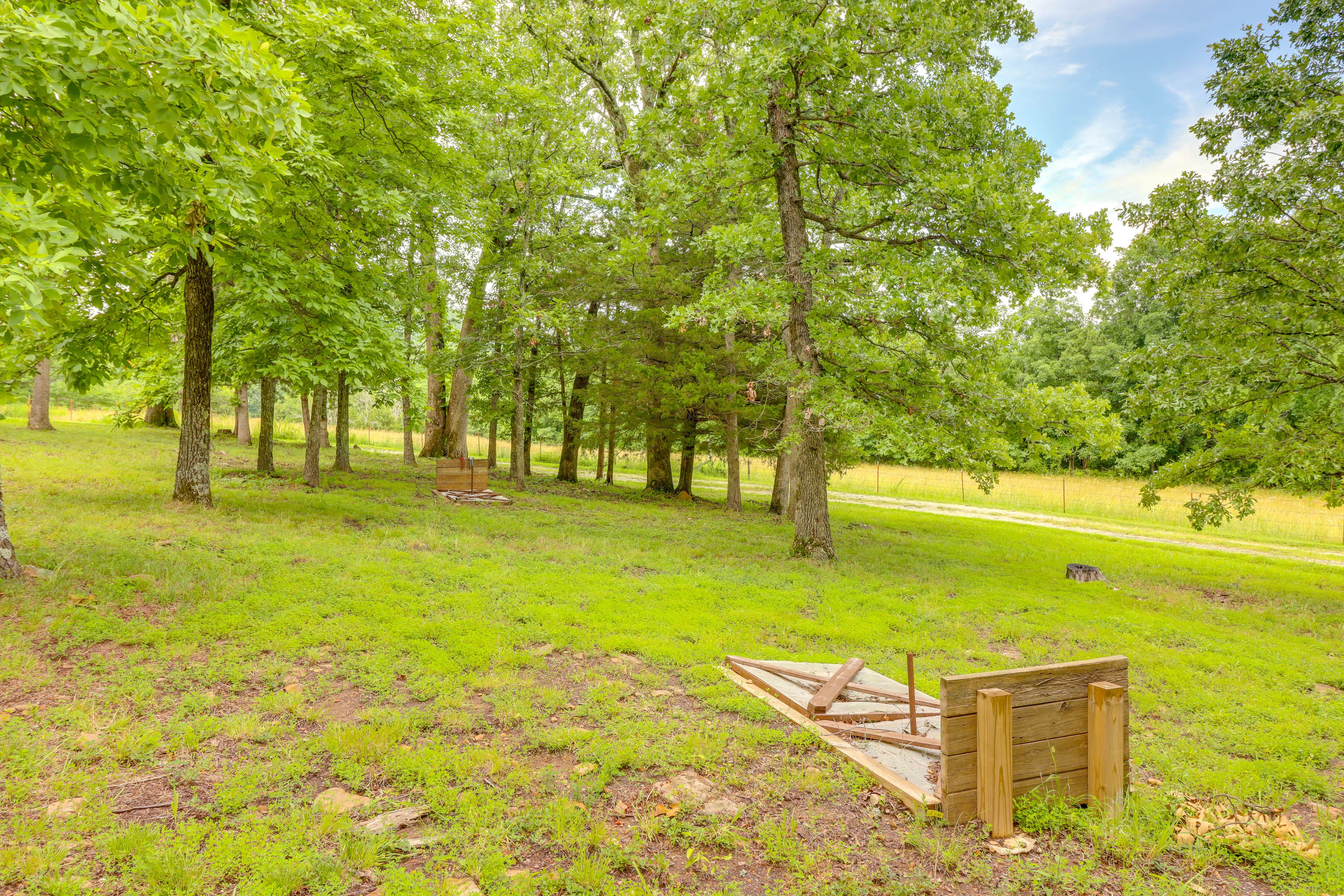 Shared Horseshoe Pits