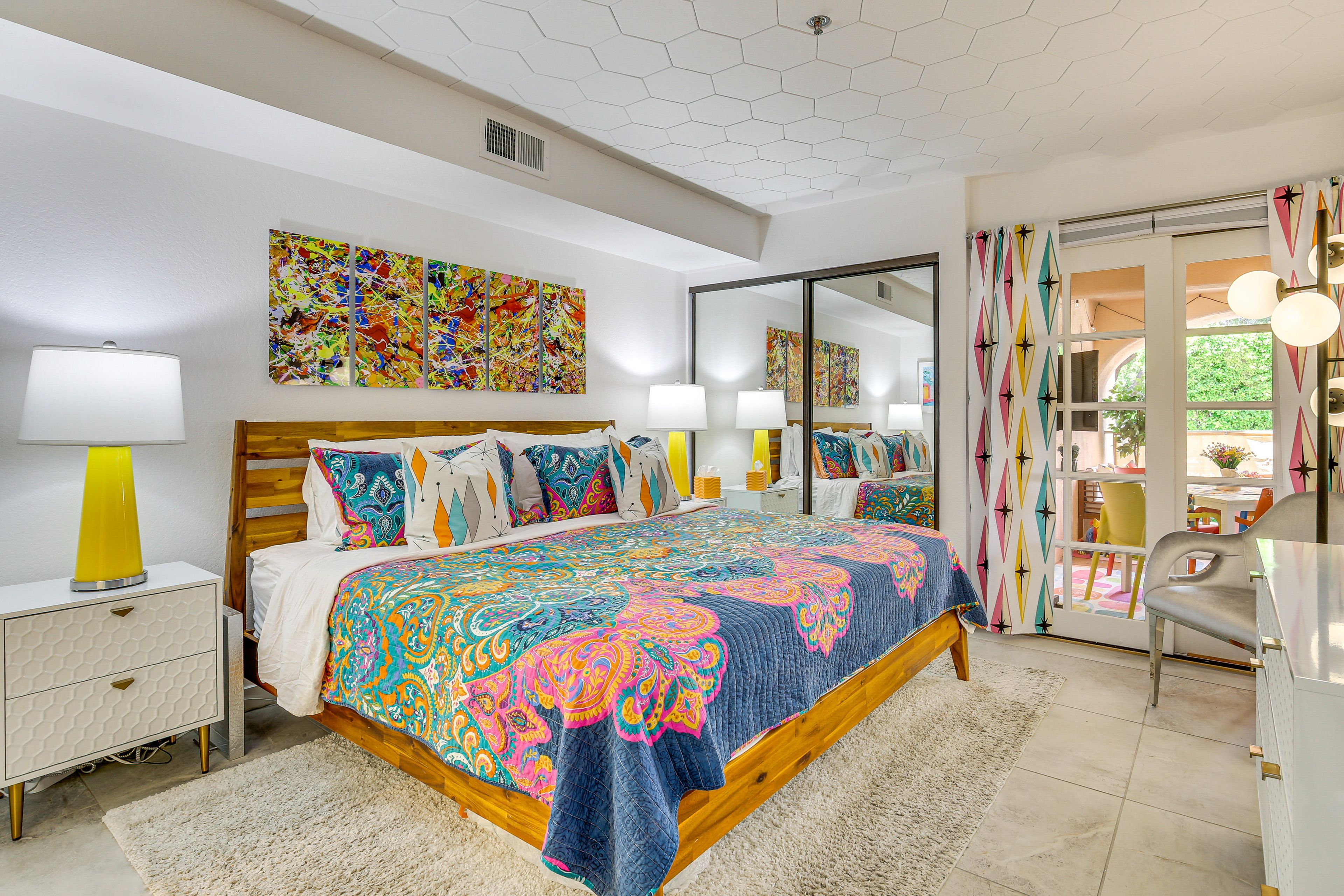 Bedroom | King Bed | Smart TV