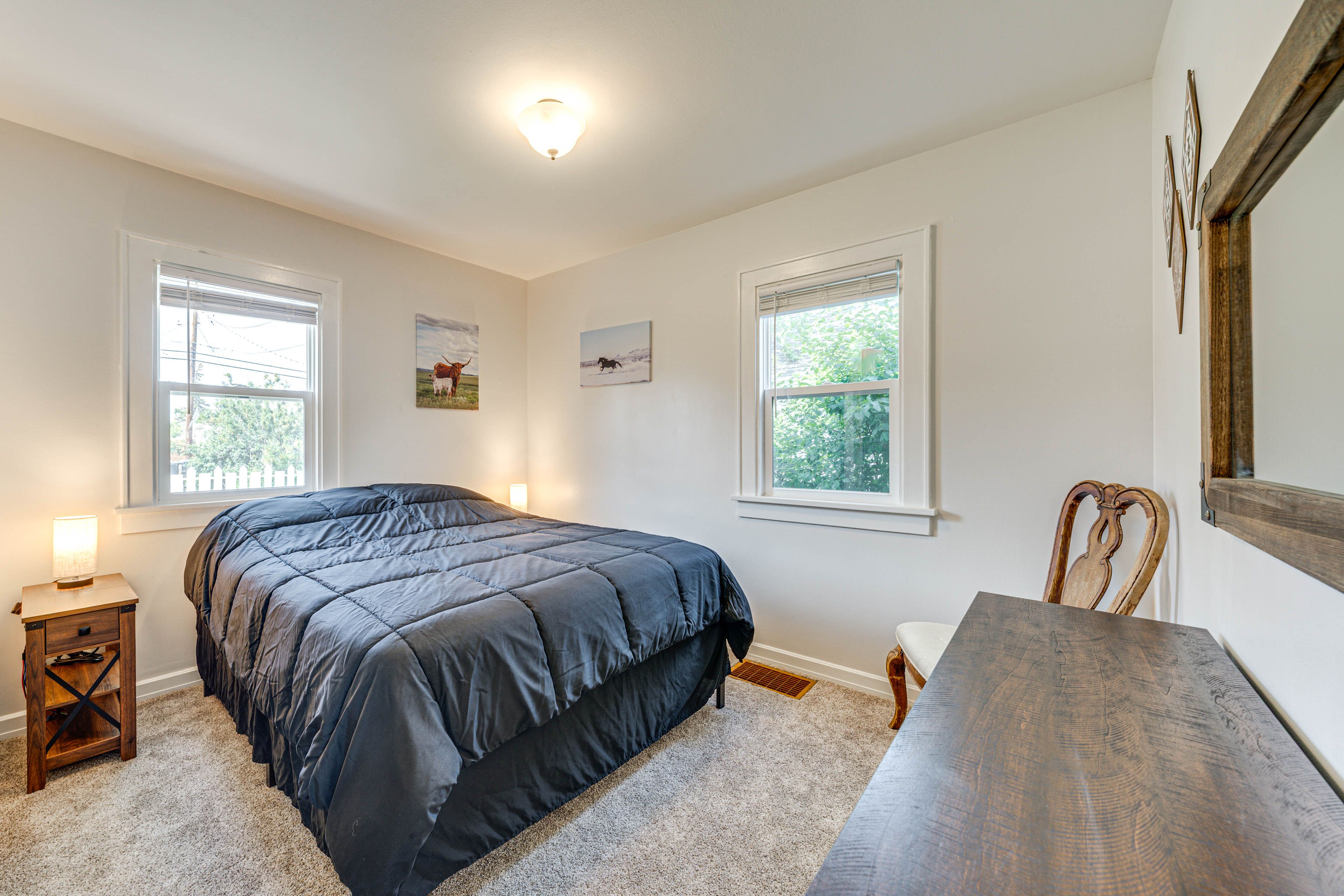 Bedroom 2 | Queen Bed | Entry Level