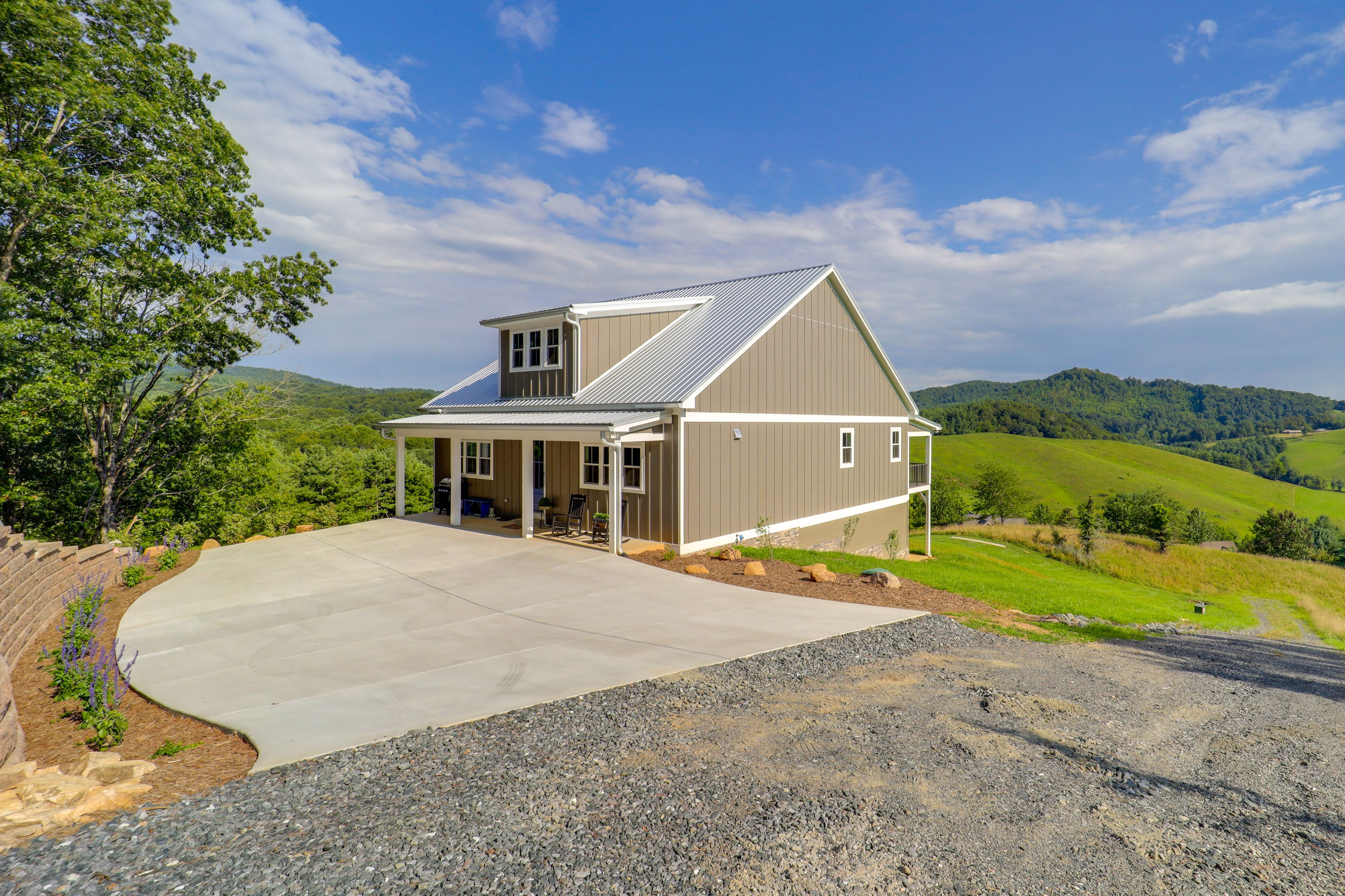 Parking | Shared Driveway (4 Vehicles)