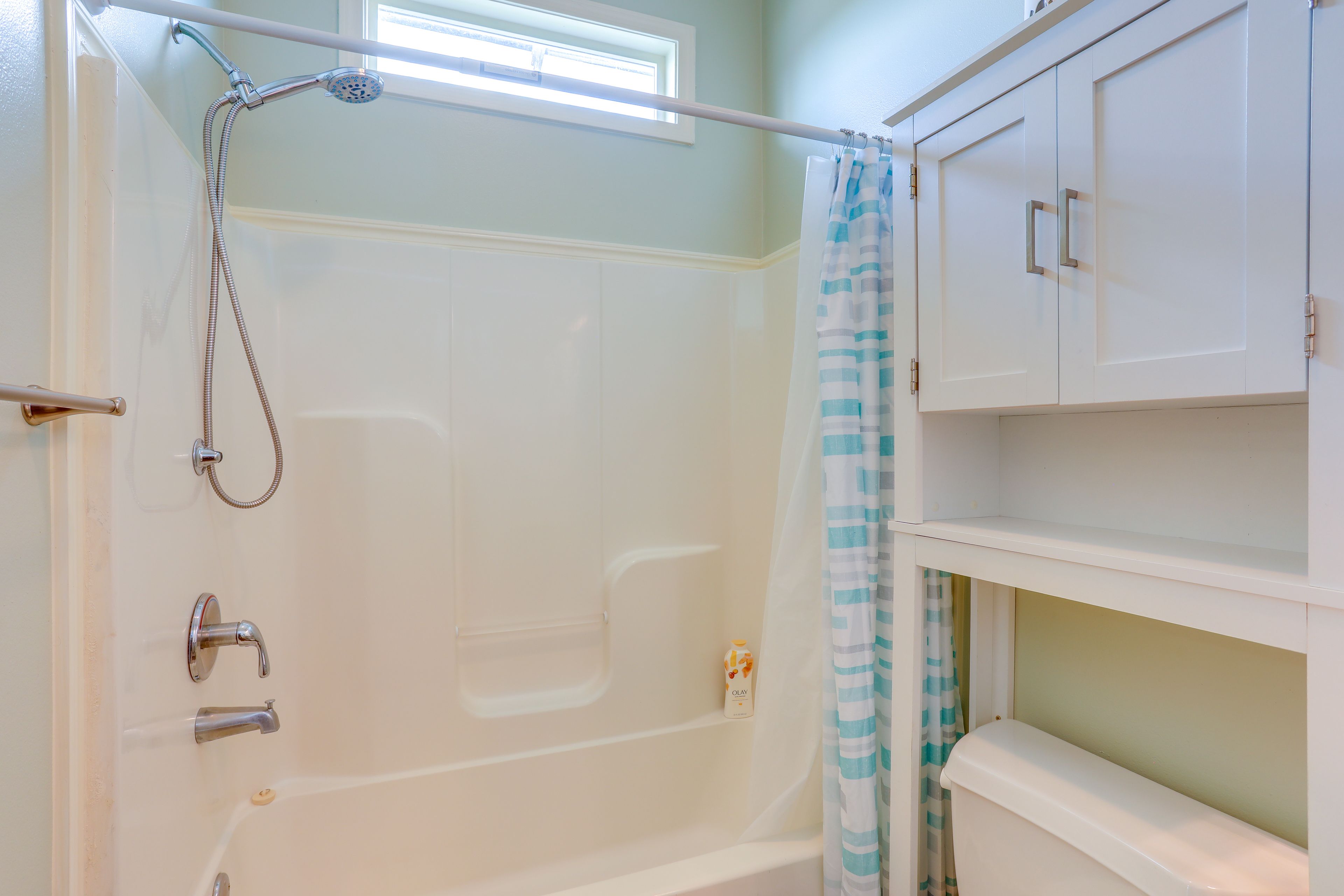 En-Suite Bathroom | Towels Provided