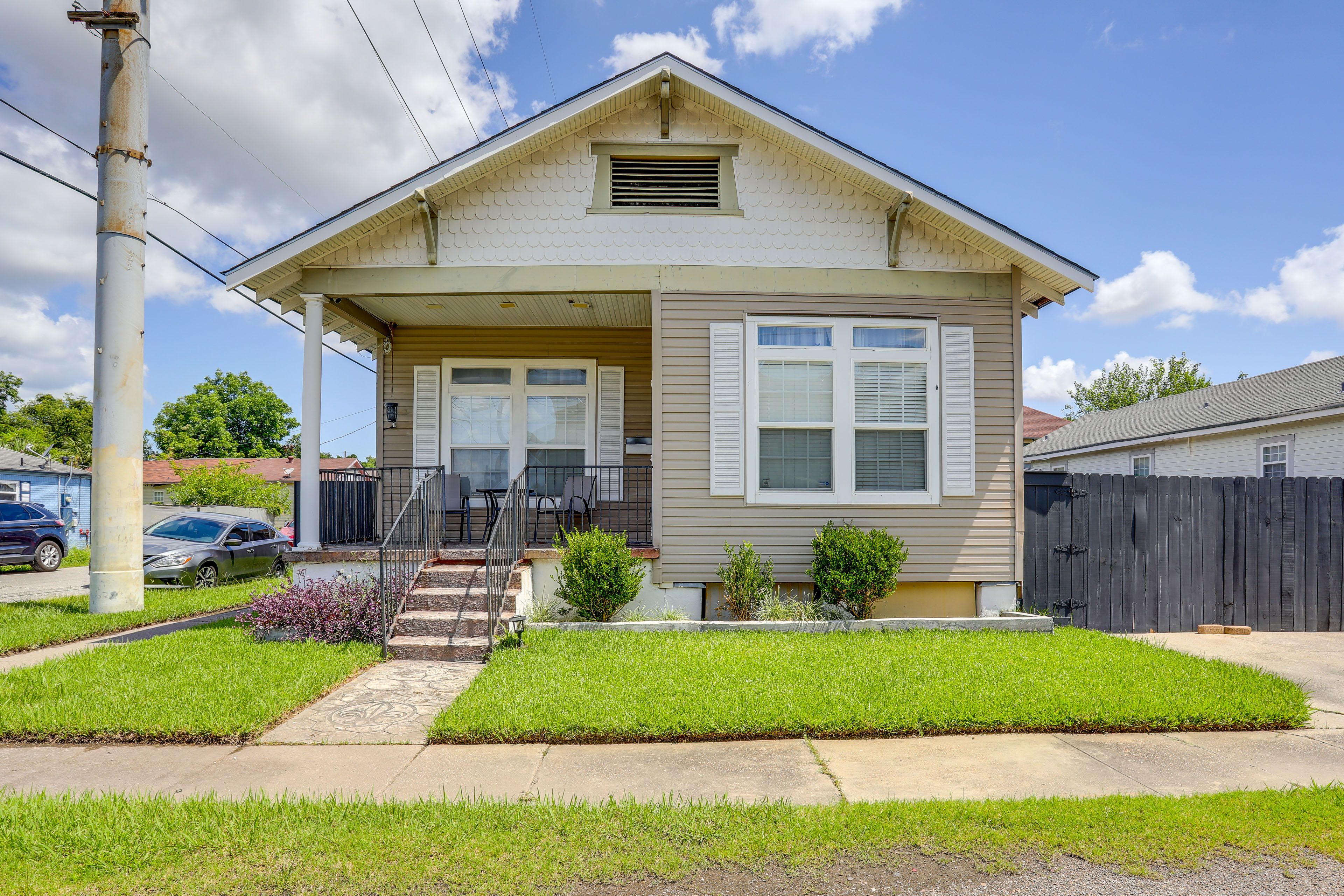 Property Exterior | Single-Story Home