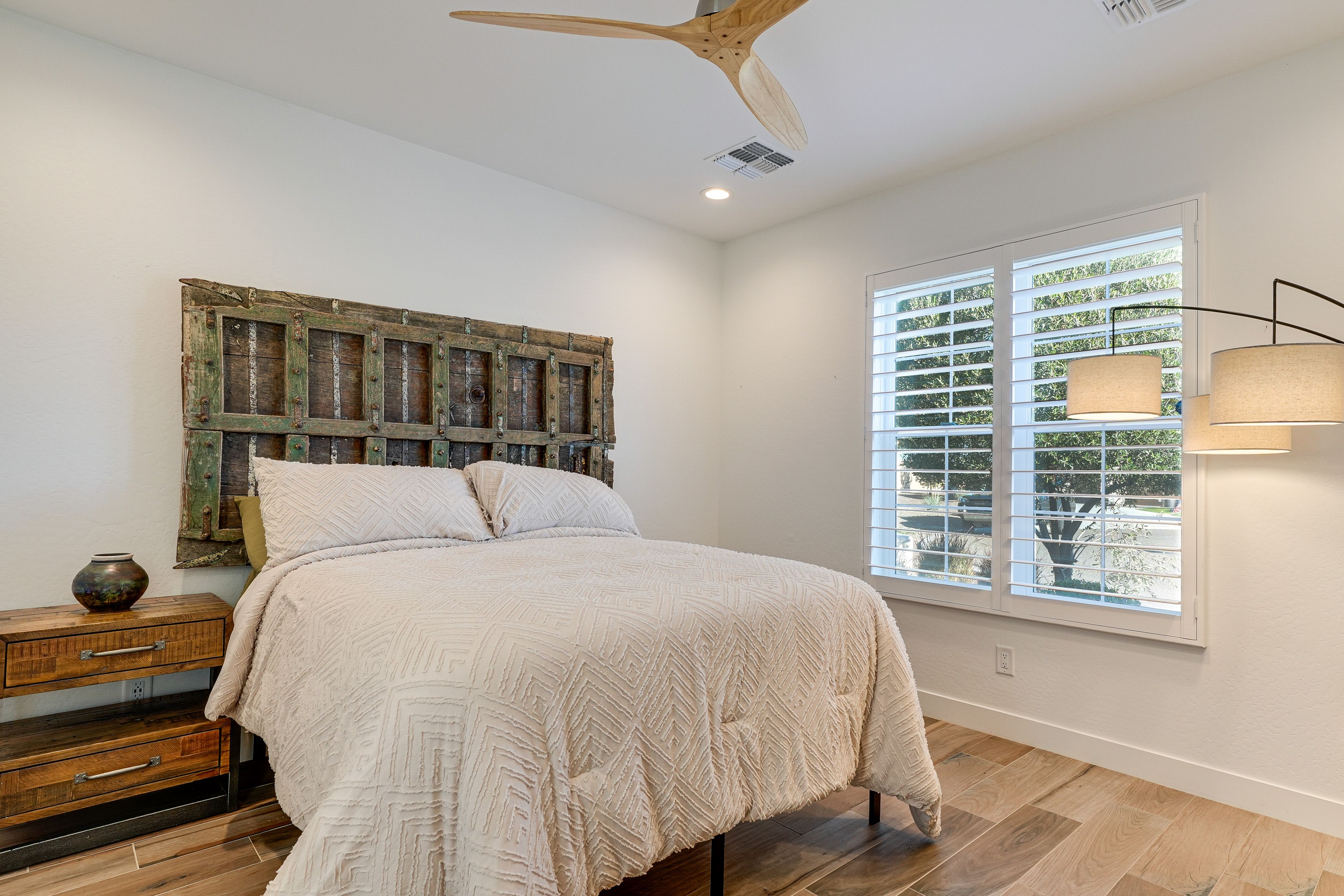 Bedroom 3 | Queen Bed