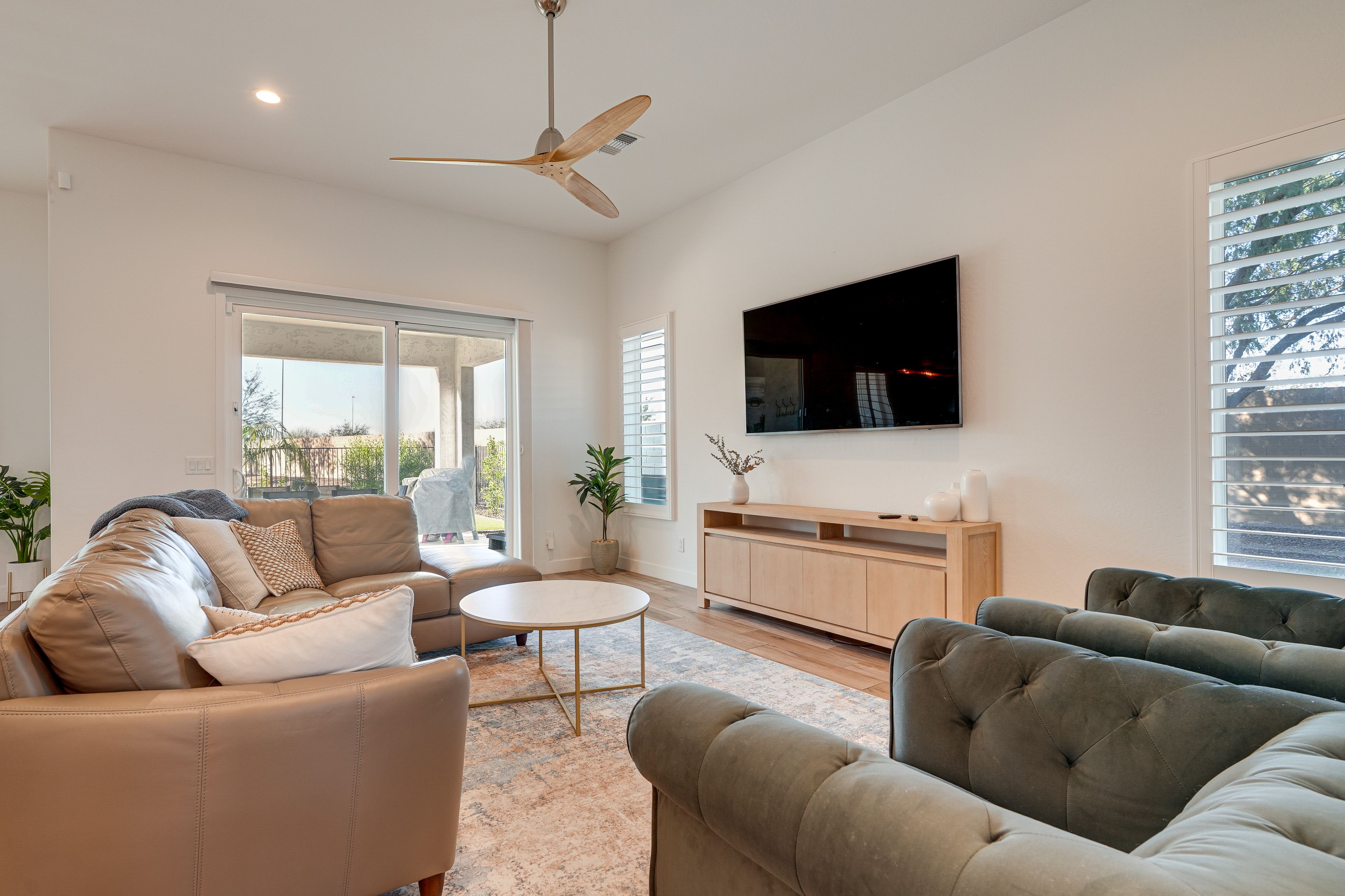 Living Room | Queen Sleeper Sofa | Smart TV | Central Air Conditioning/Heat