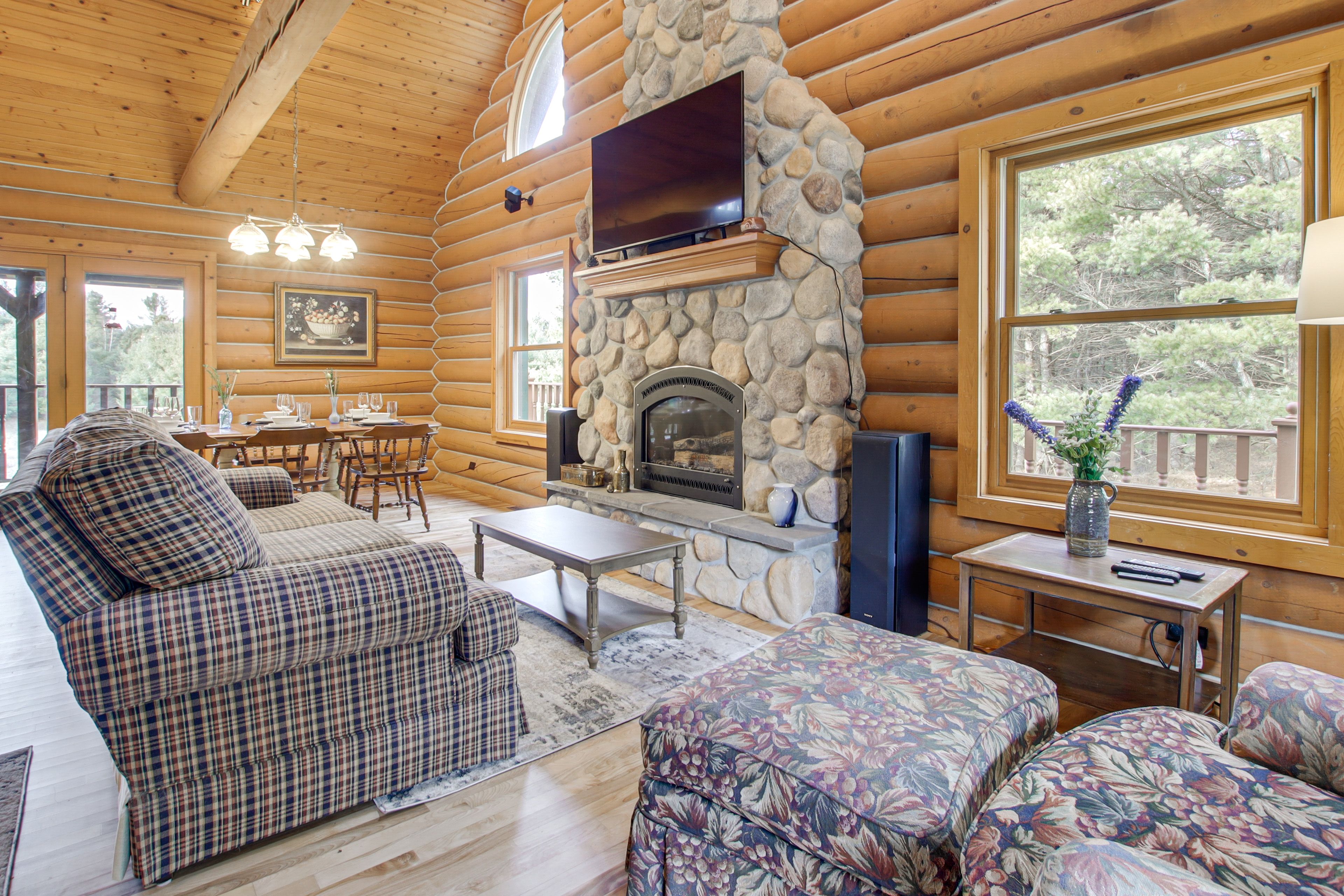 Living Room | Main Floor