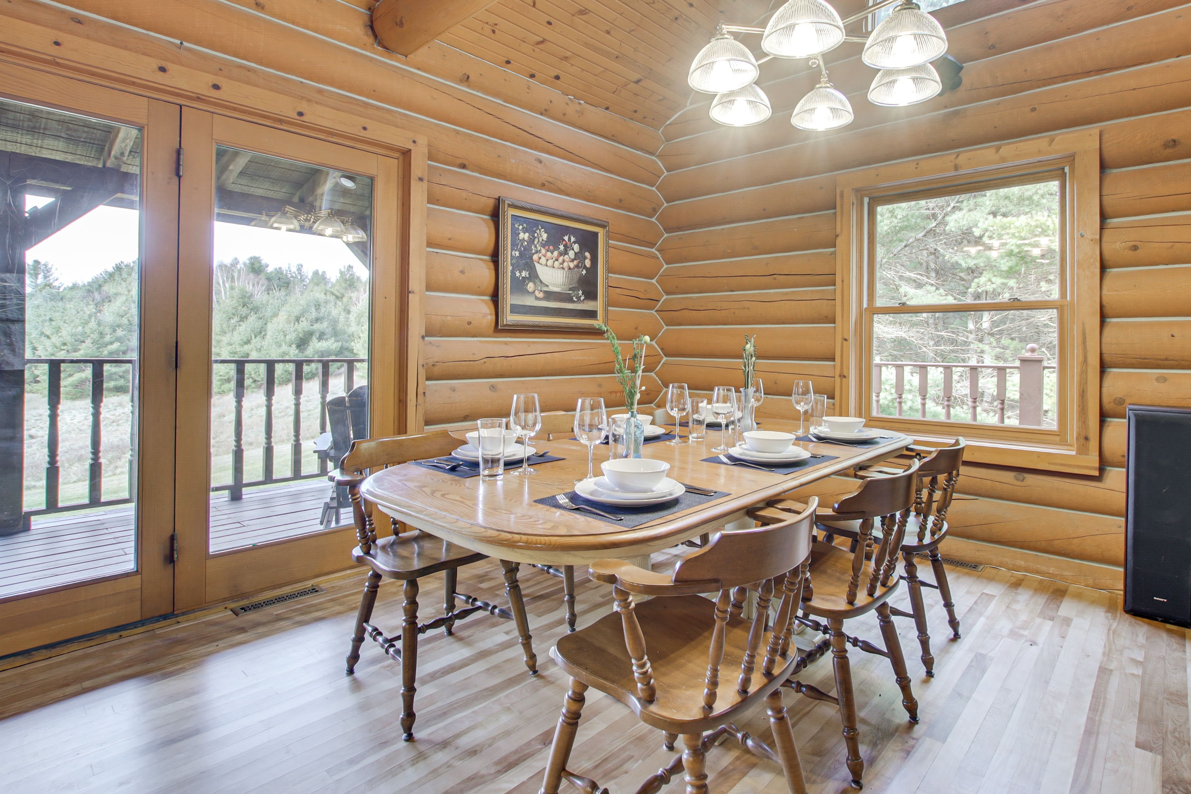 Dining Area | Main Floor