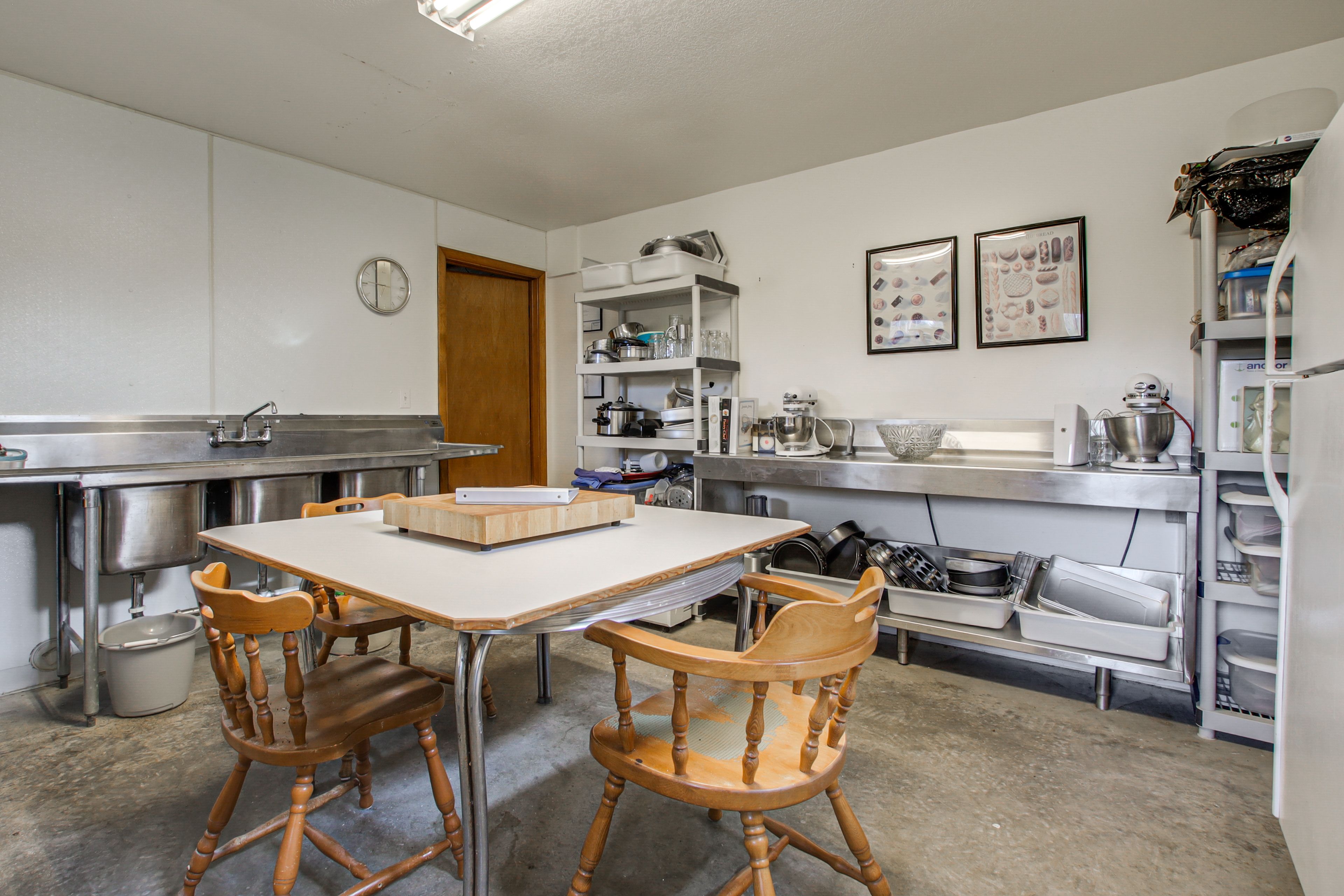 Lower Level | Commercial-Grade Bakery | Hobert Oven