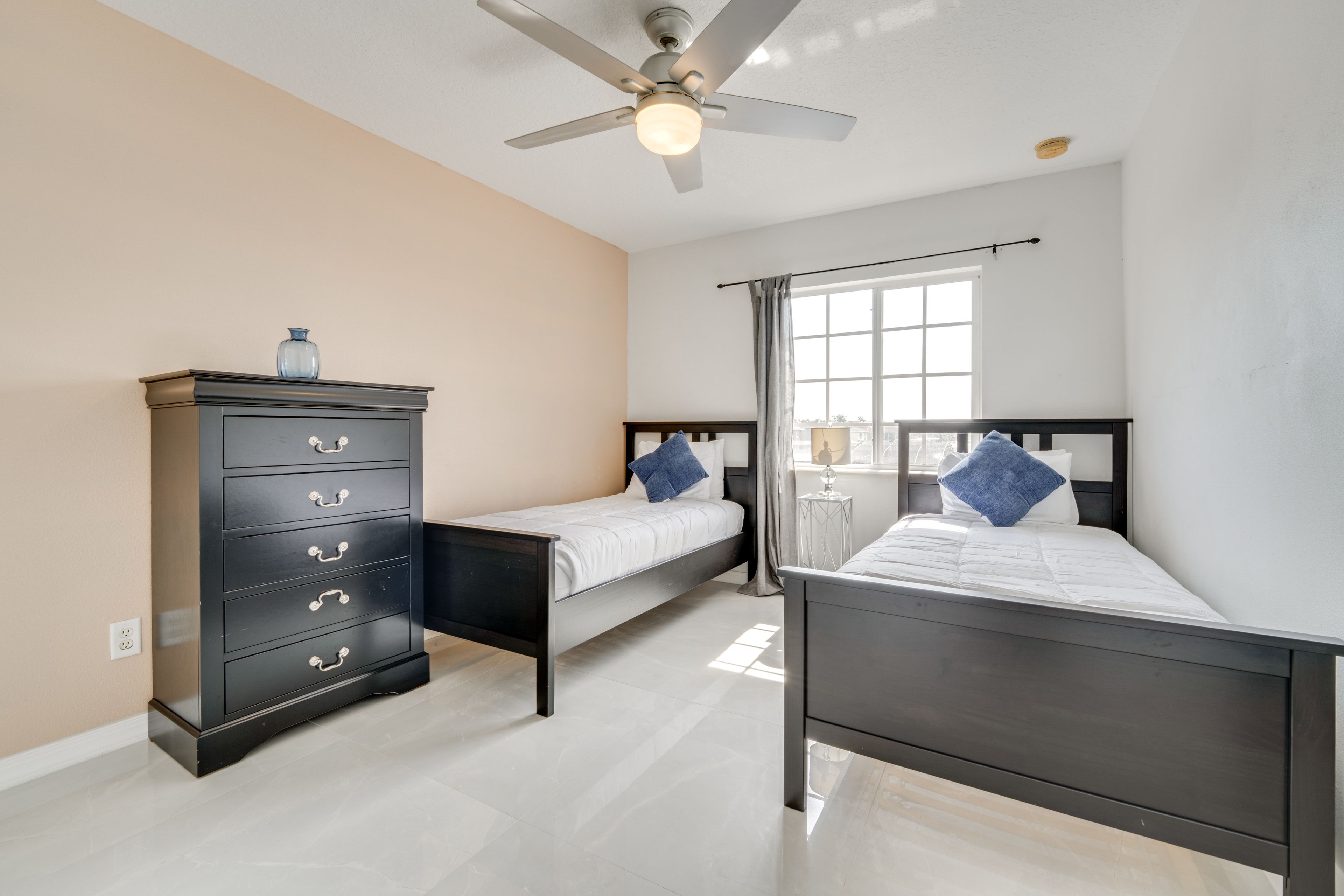 Bedroom 4 | 2nd Floor | 2 Twin Beds