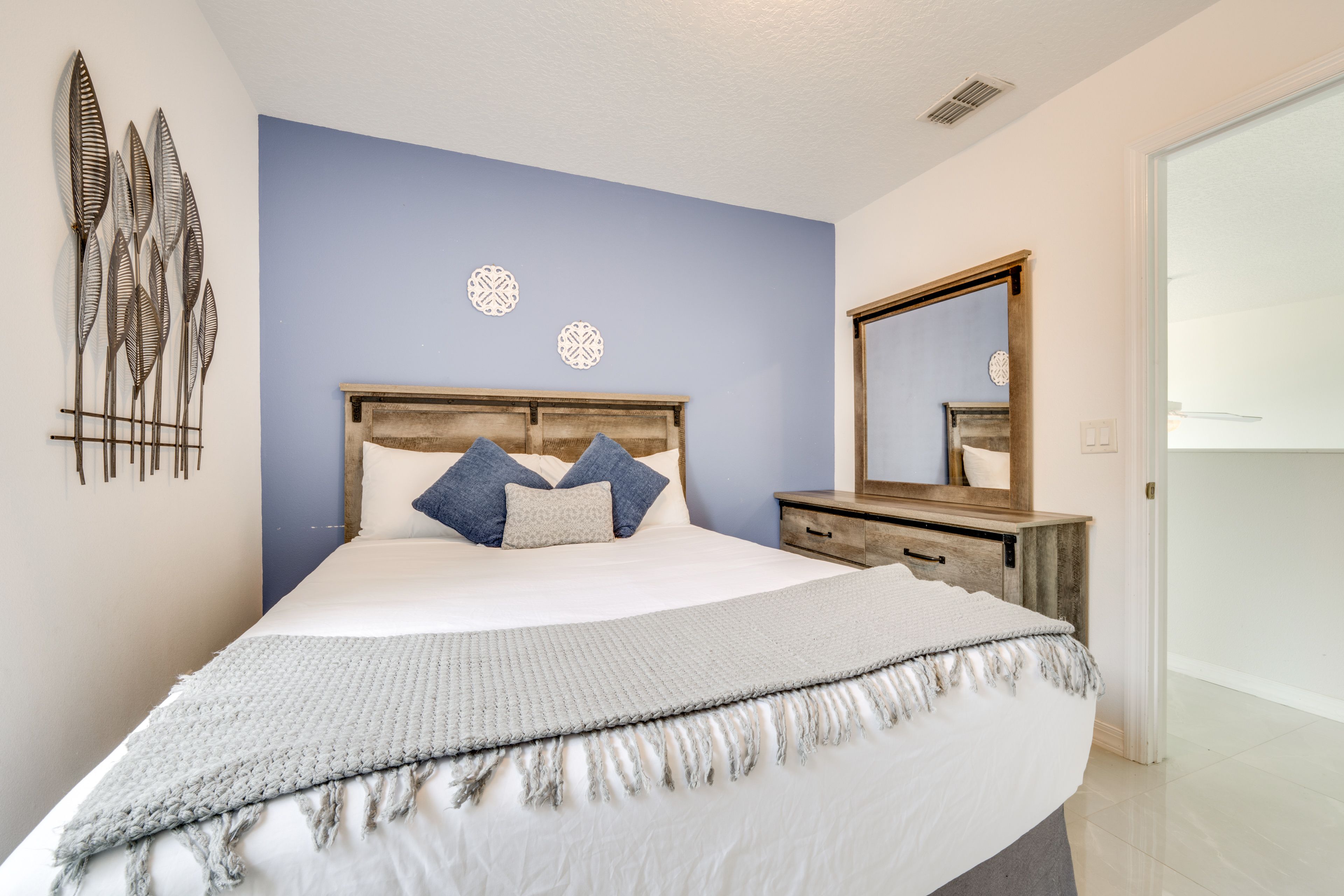 Bedroom 3 | 2nd Floor | Queen Bed | Linens Provided
