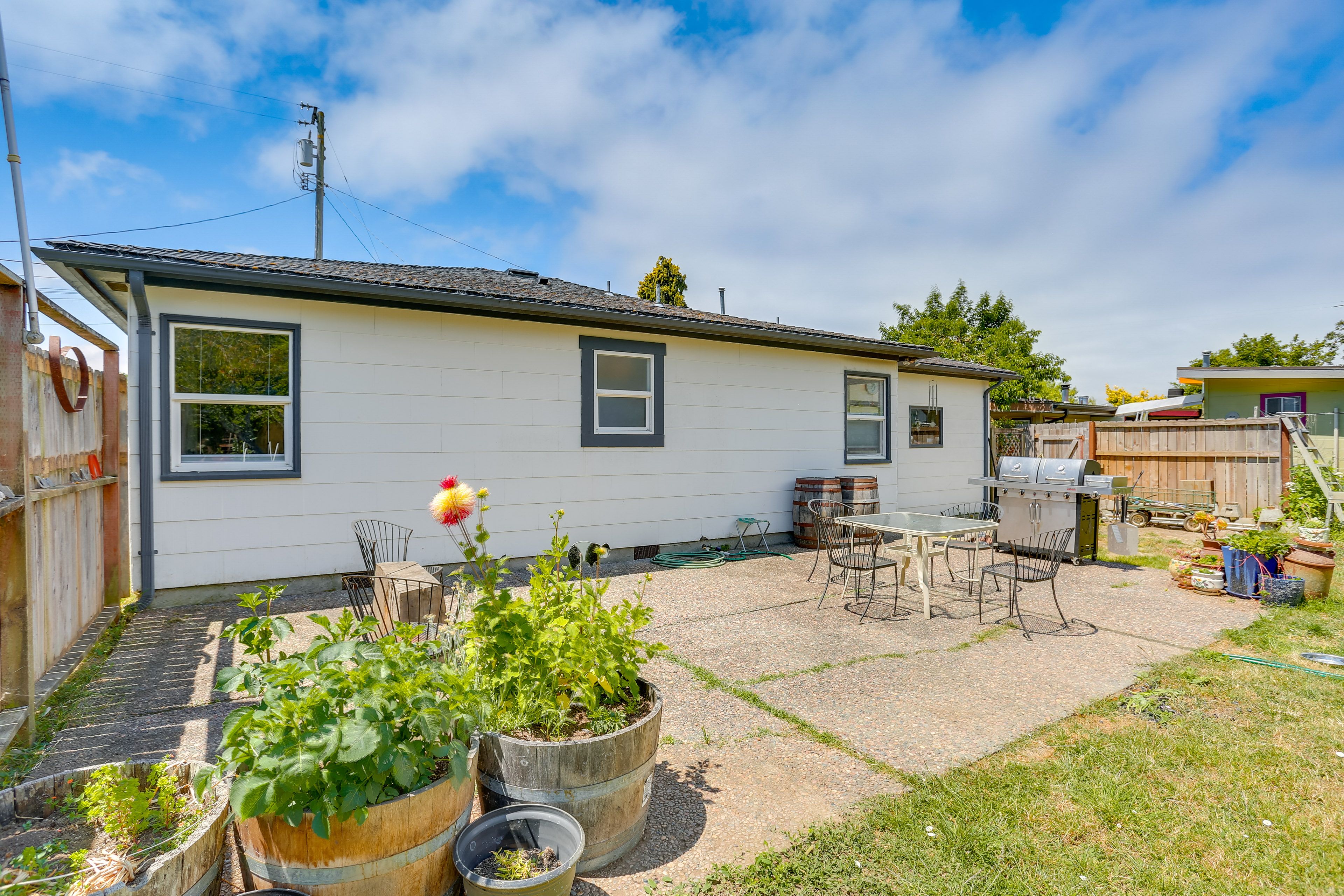Patio | Gas Grill | Garden