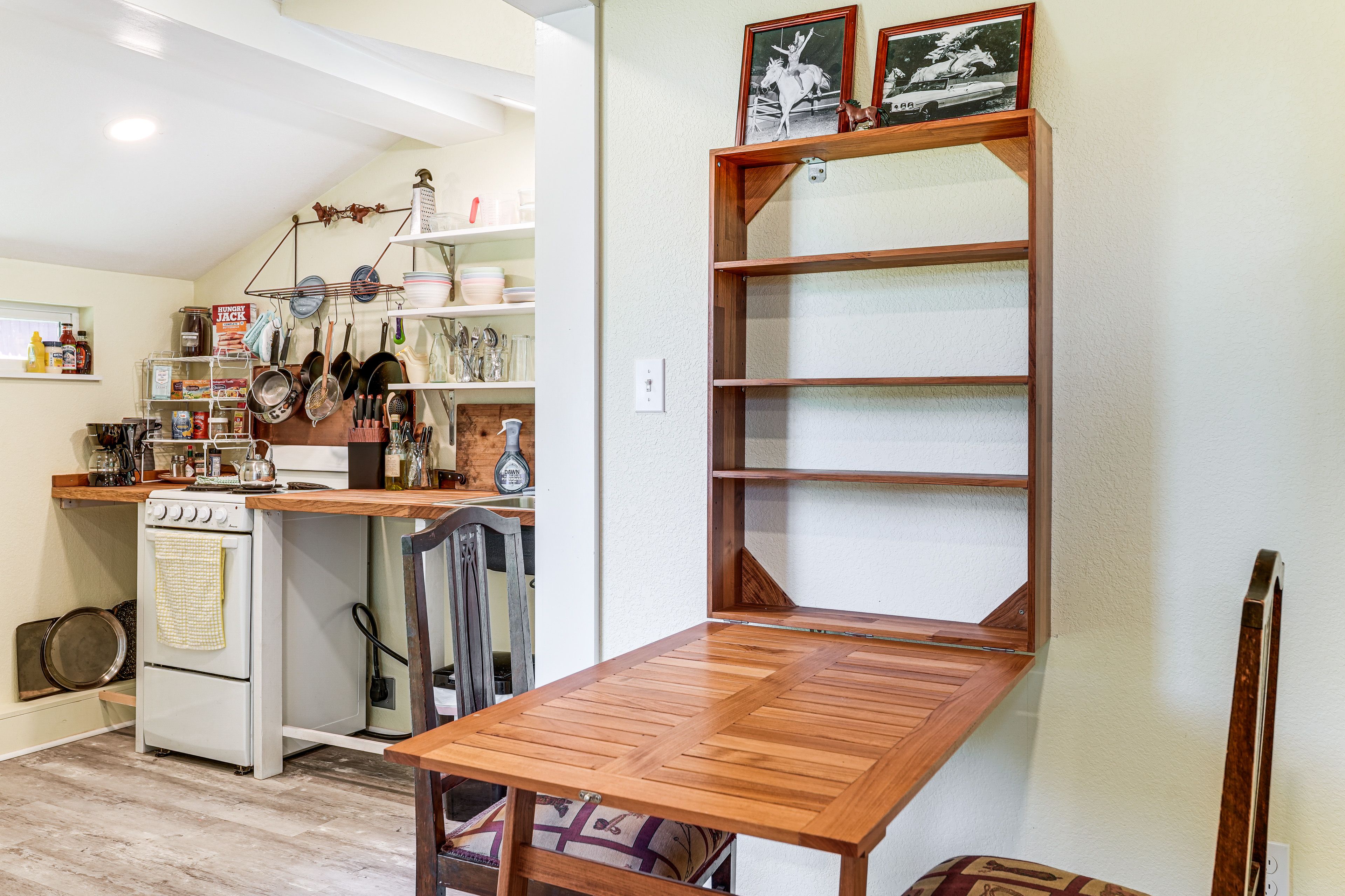 Studio | Dining Area | Dishware & Flatware