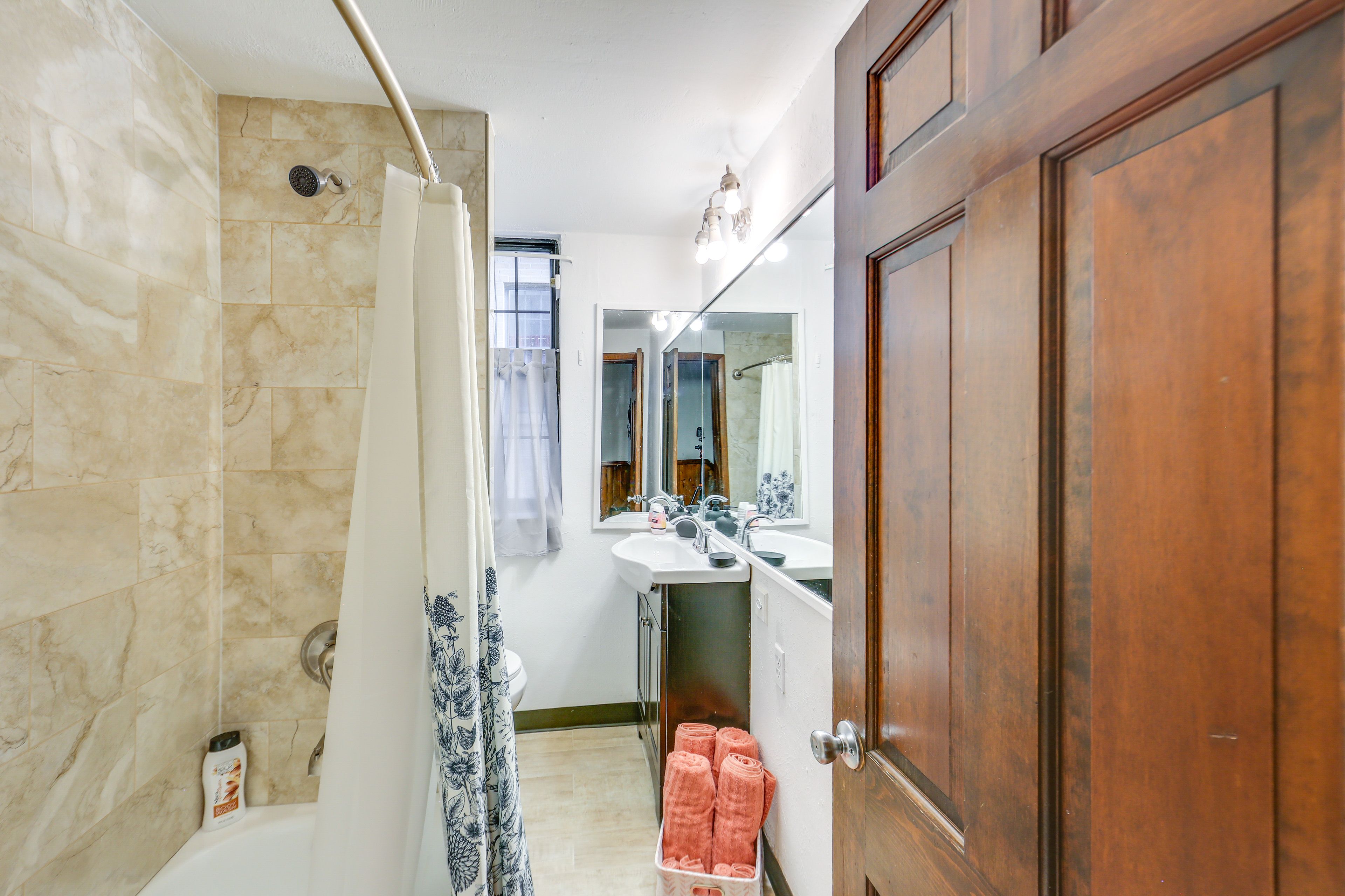 Full Bathroom | 1st Floor