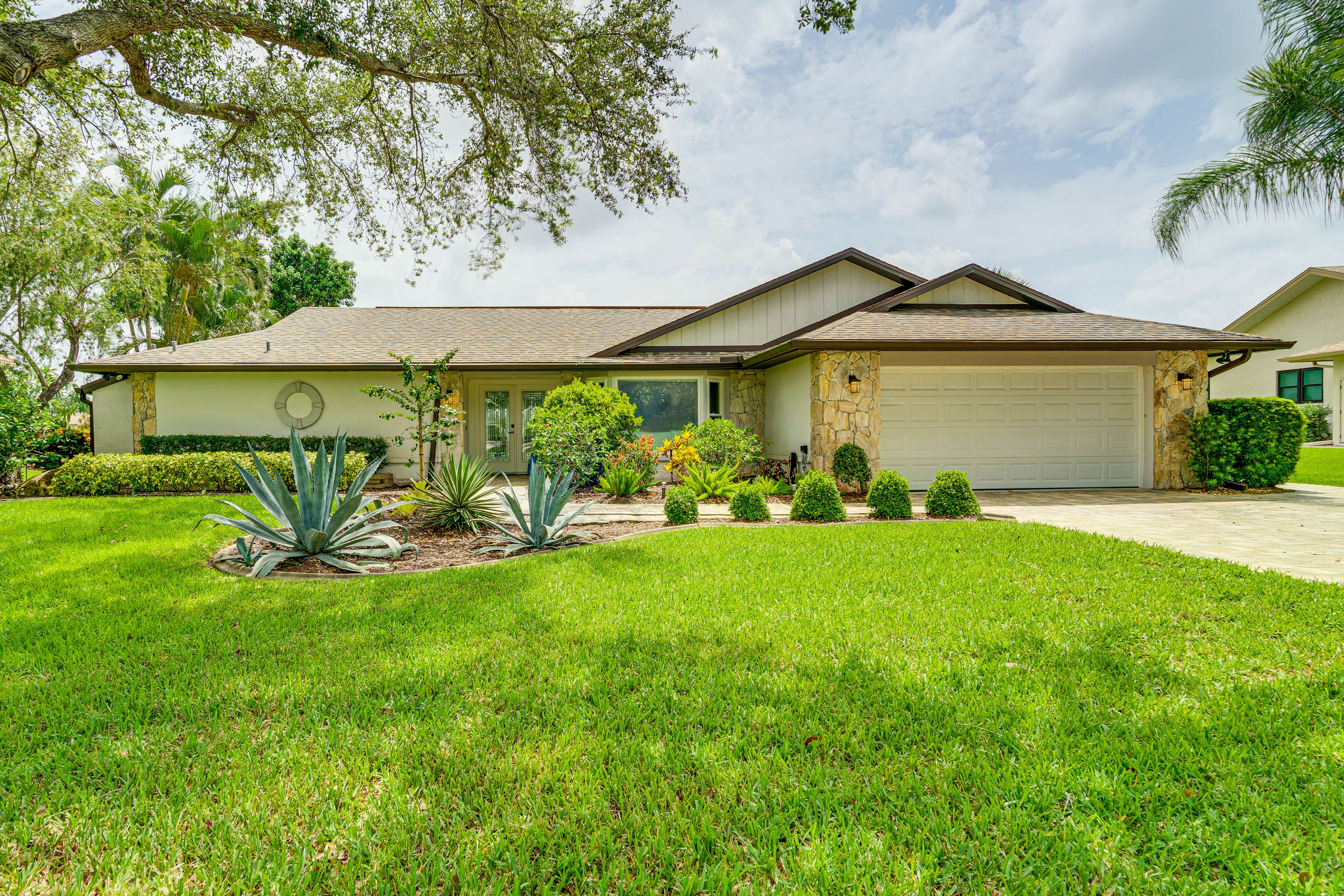 Property Exterior | Single-Story Home | Keyless Entry