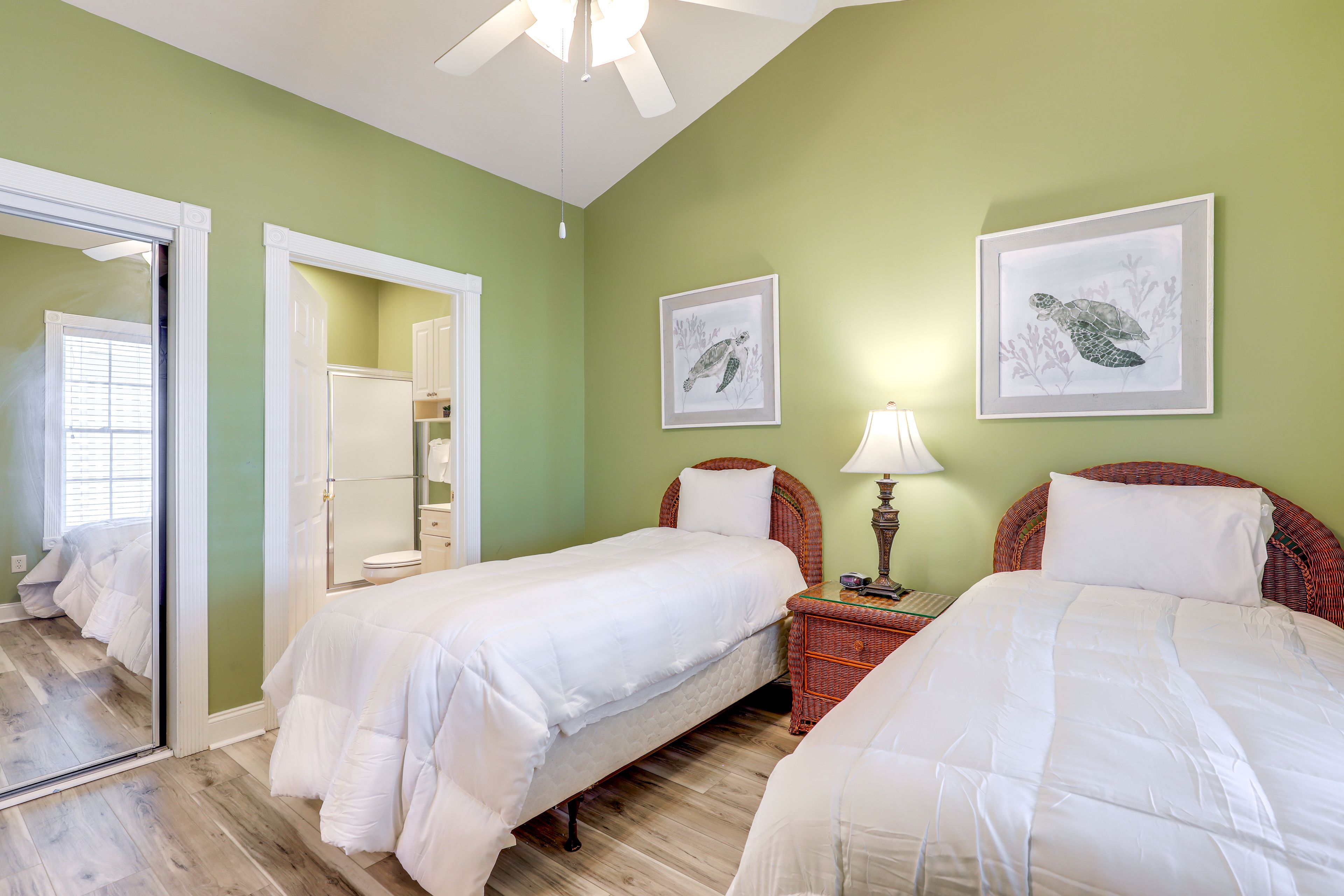 Bedroom 3 | 2 Twin Beds
