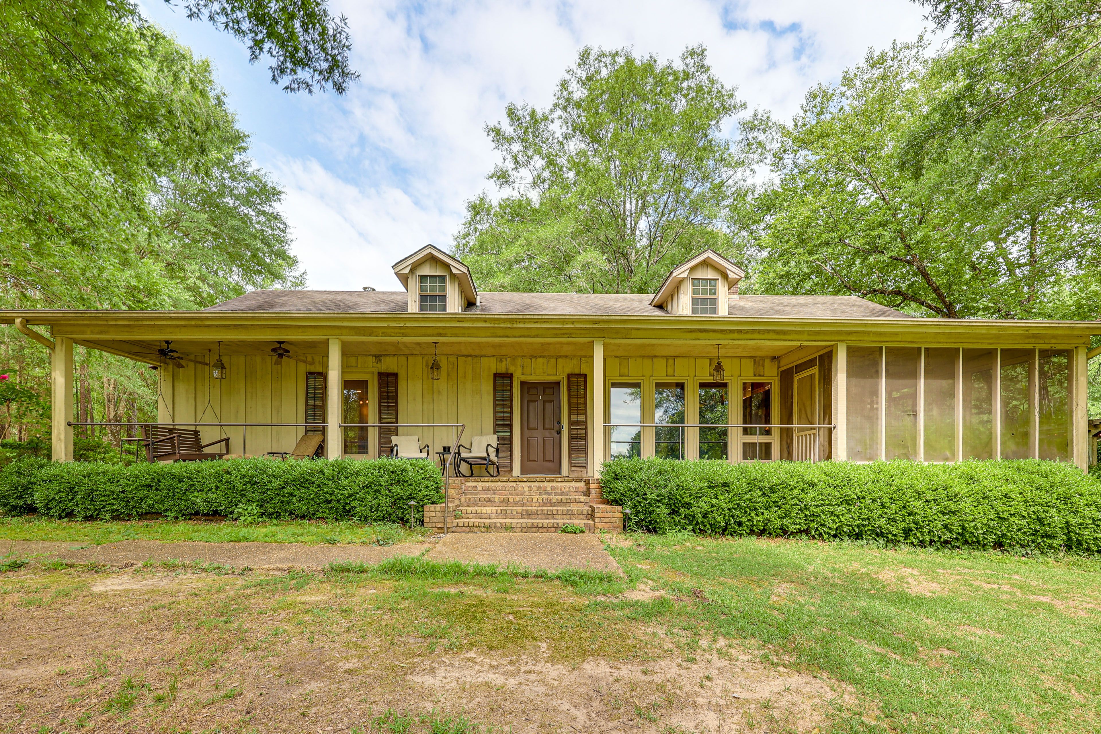 House Exterior | Deck | Playground | Fire Pit | Shared Pond Access