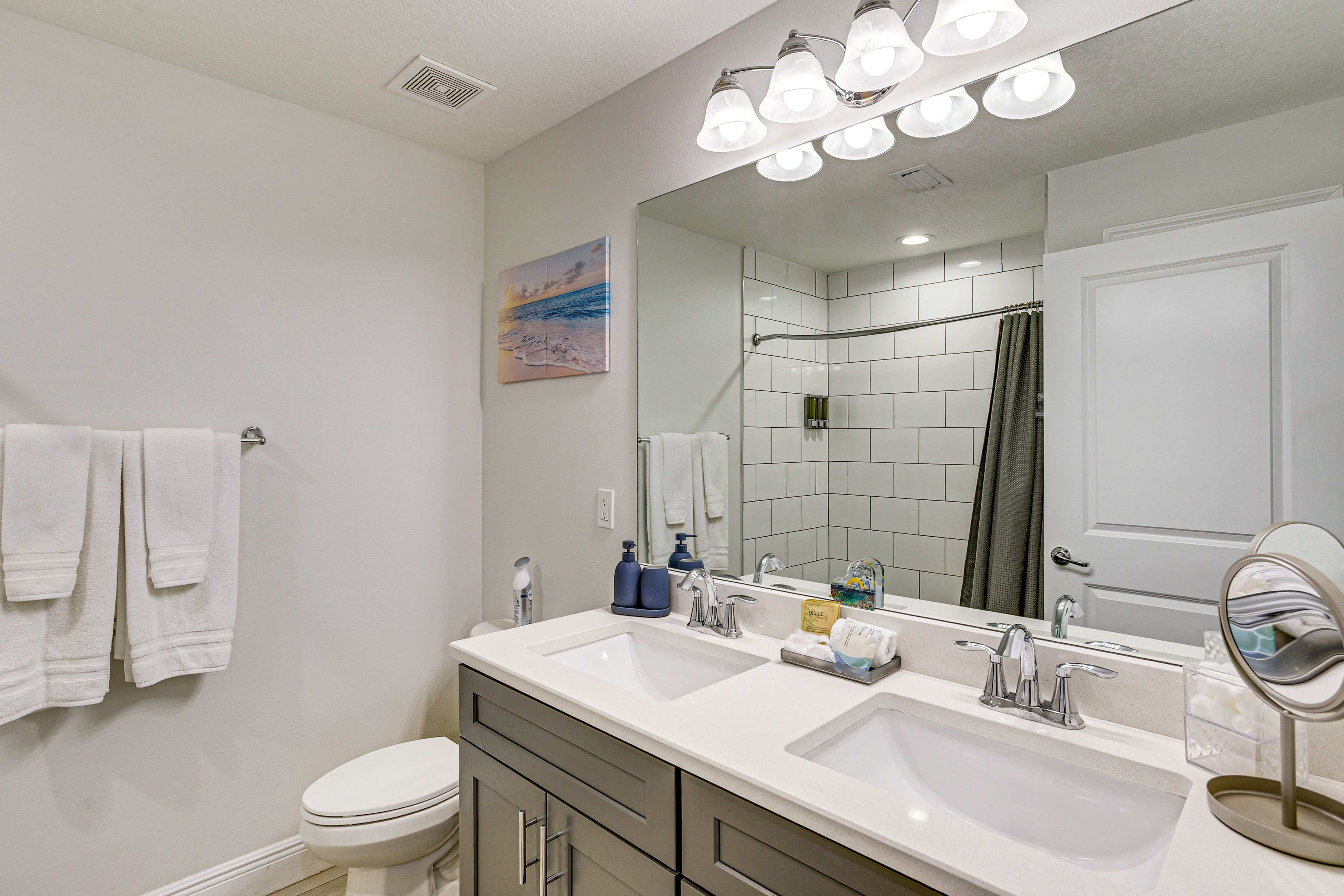 Full Bathroom | Hair Dryer