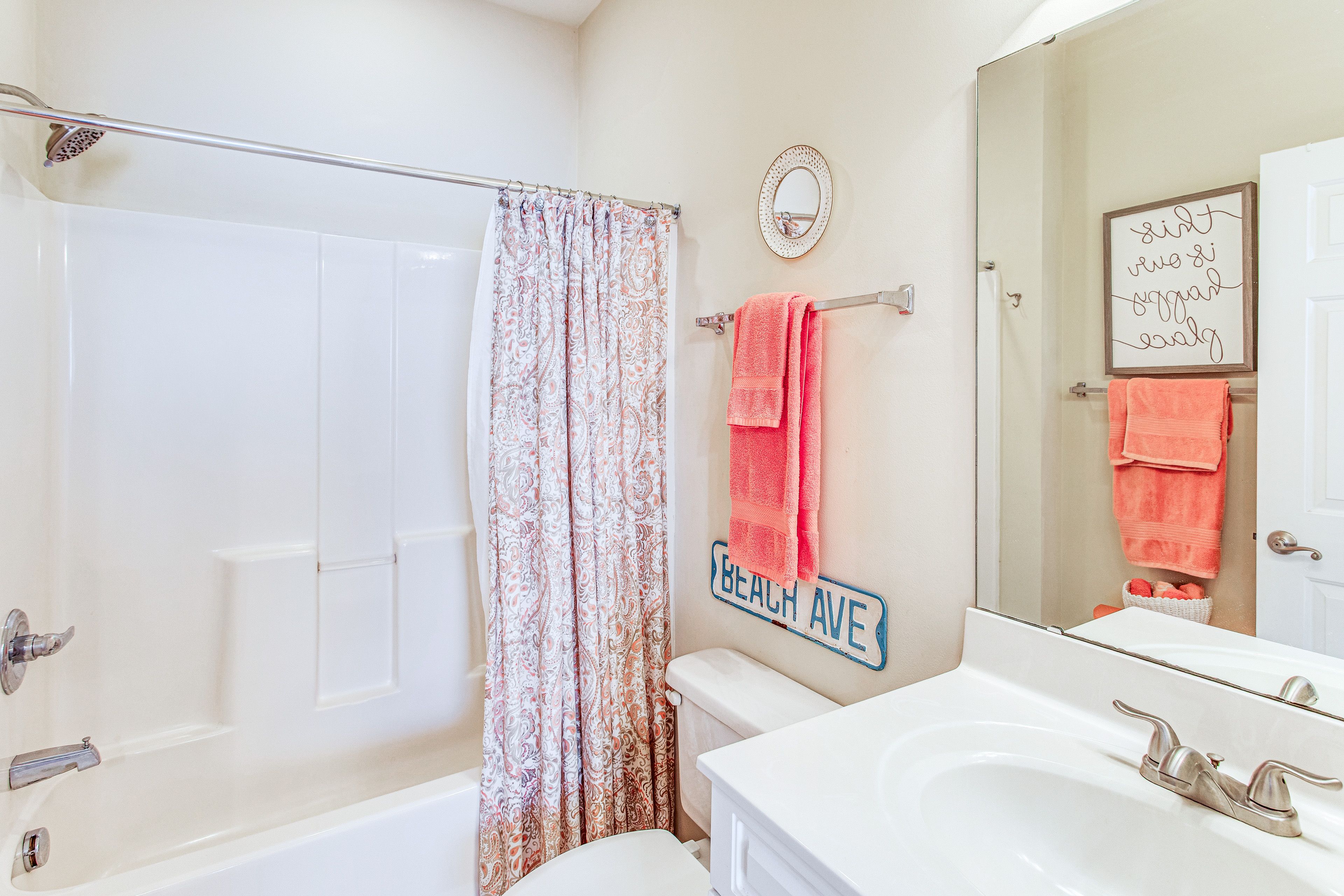 Full Bathroom