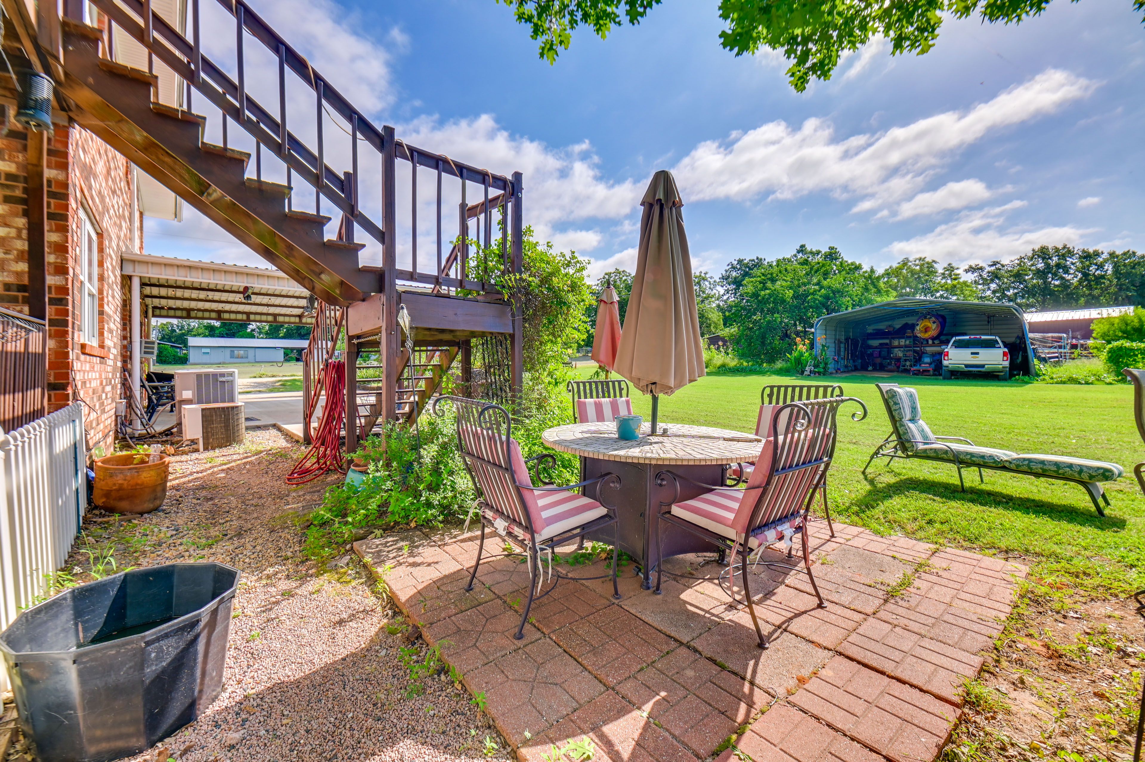 Outdoor Dining Area