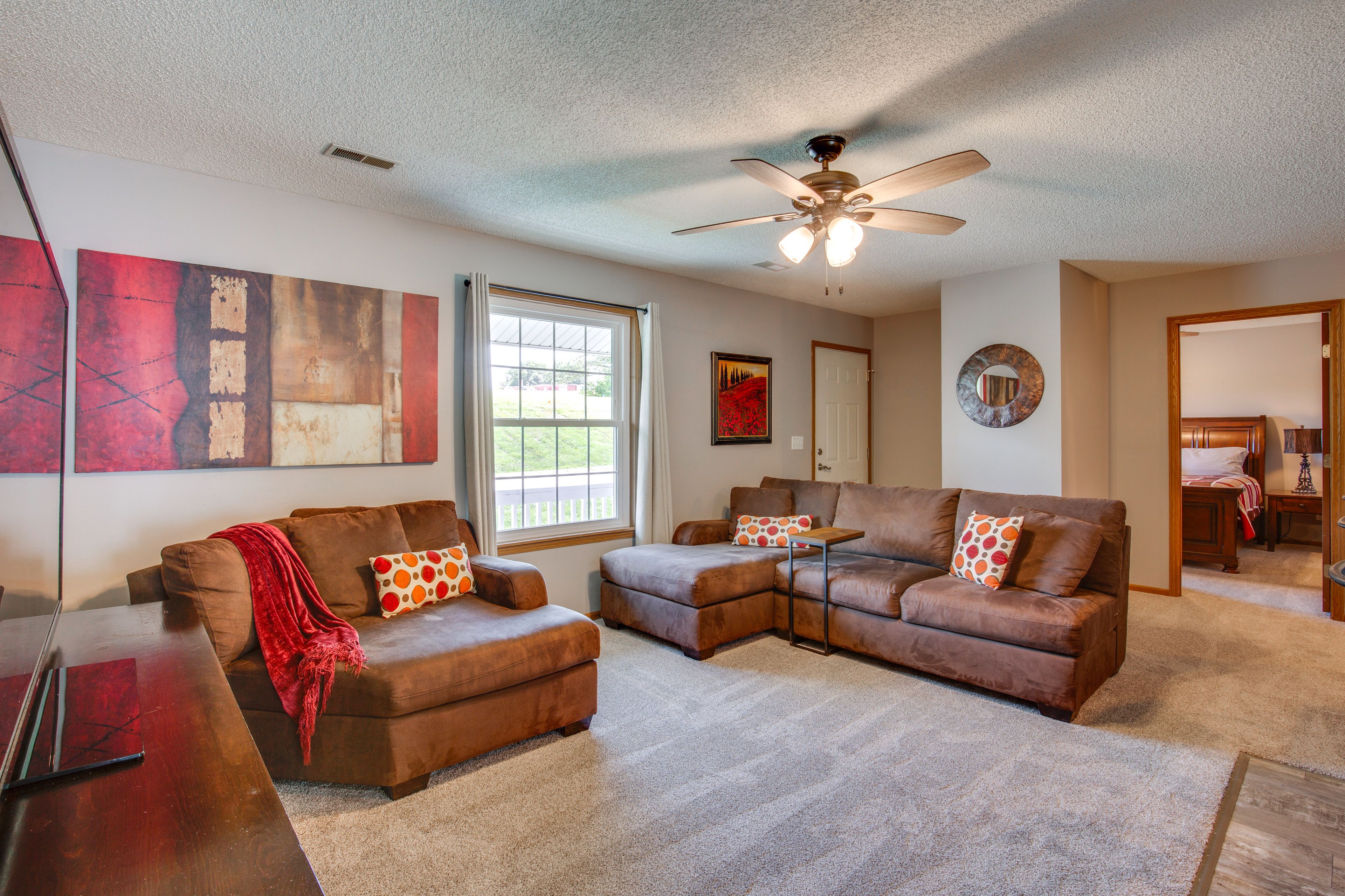 Living Room | Central A/C & Heating | Smart TV