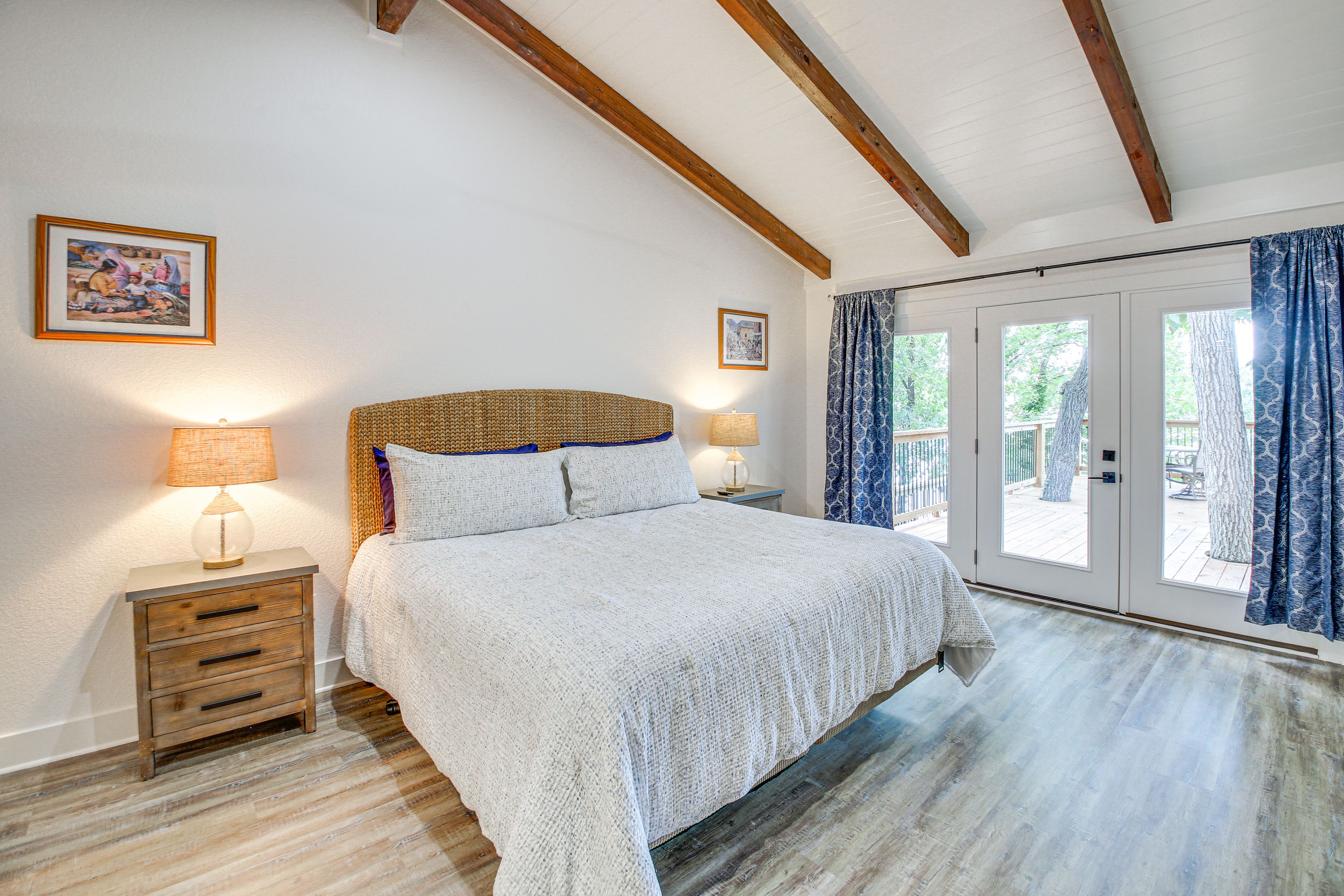 Bedroom 1 | King Bed | Deck Access
