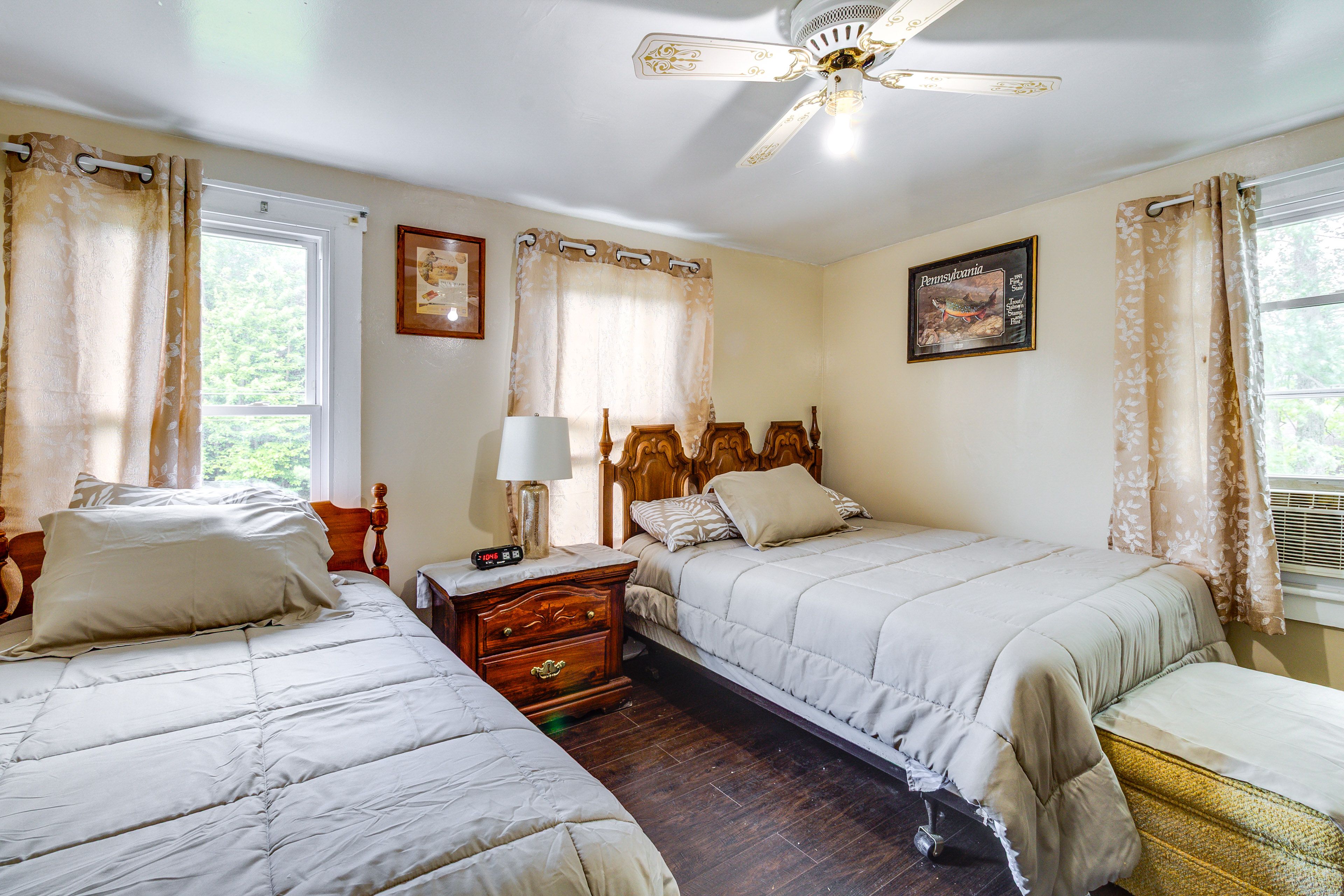 Bedroom 2 | Full Bed | Twin Bed | 2nd Floor