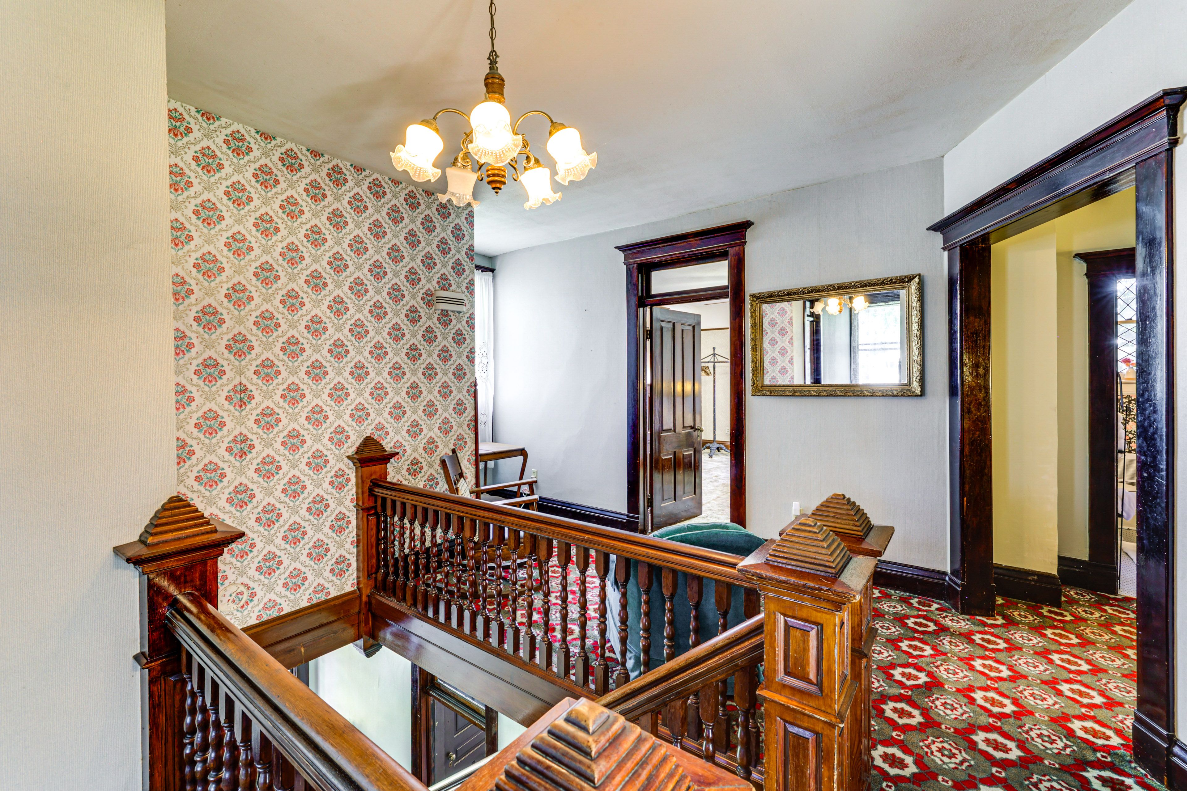 Upstairs Landing | 2nd Floor