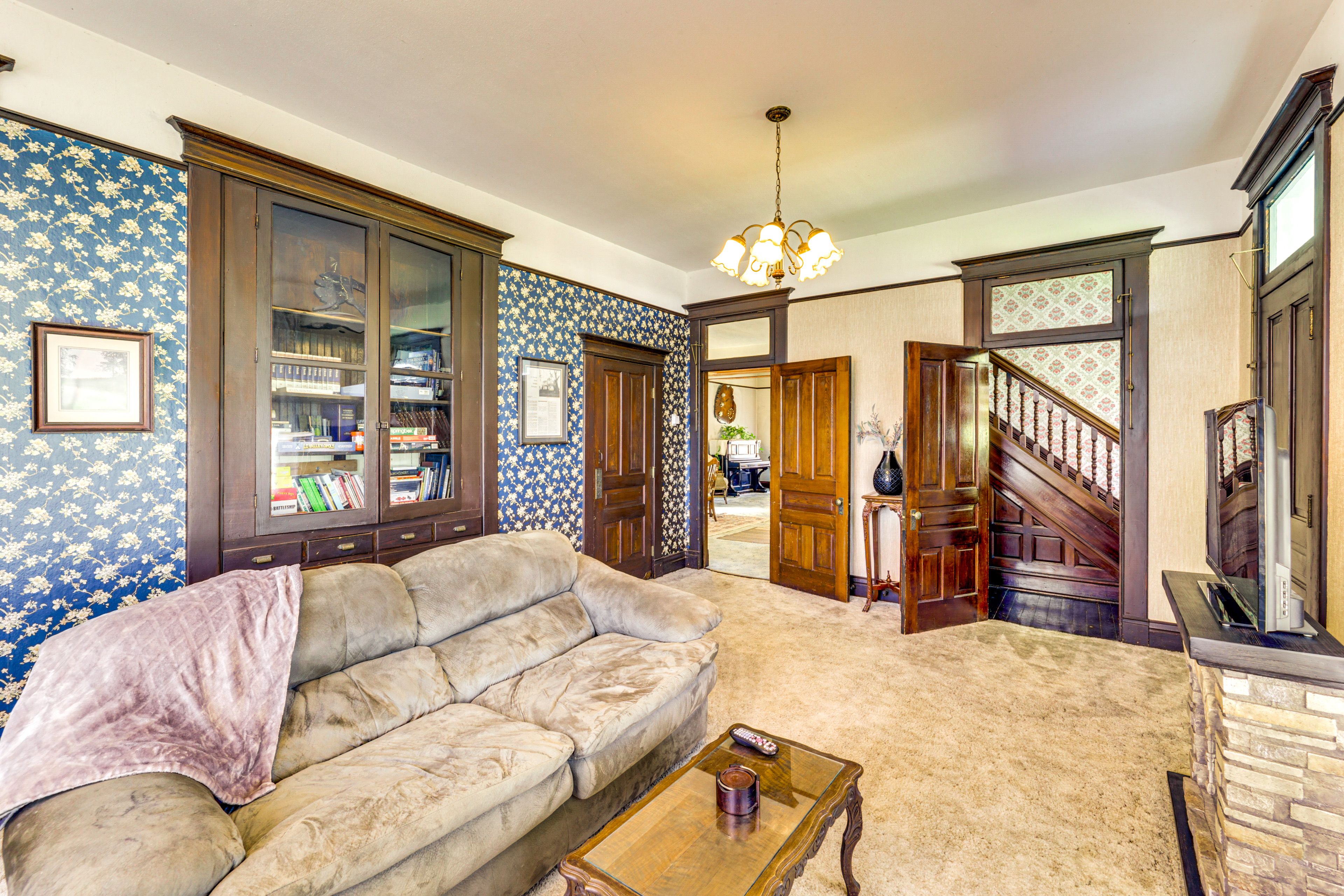 Living Room | Central A/C | 1st Floor