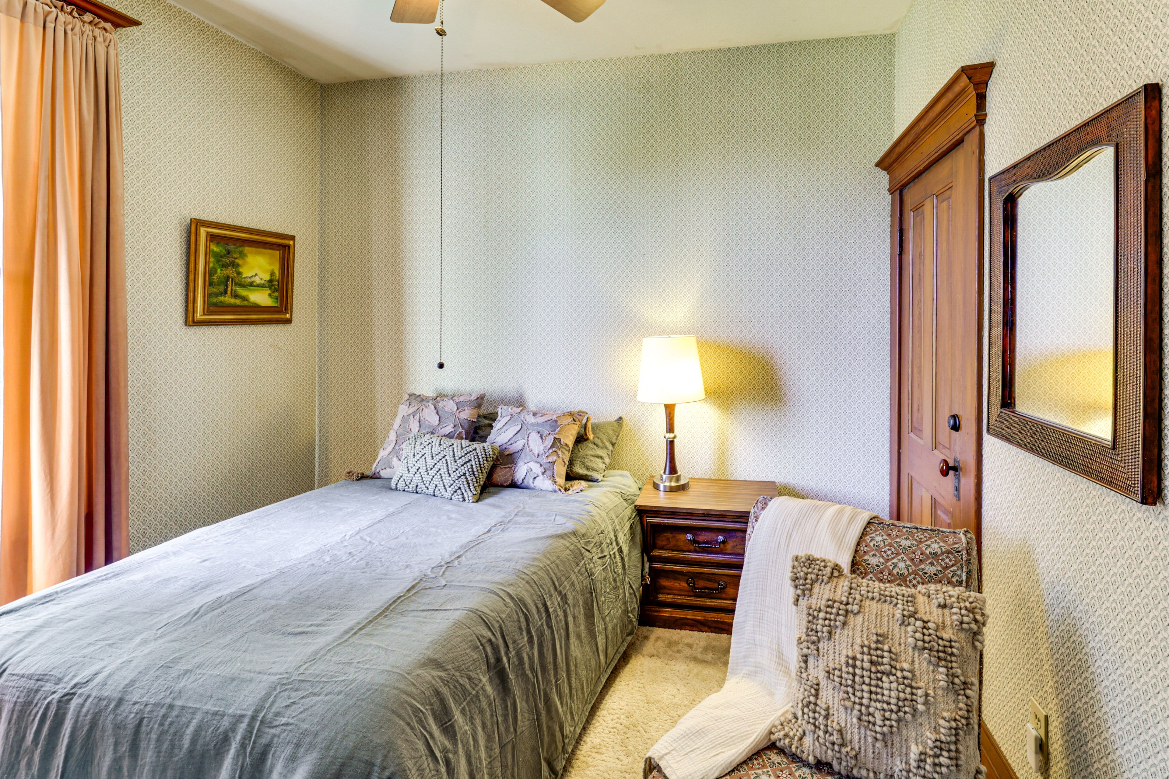 Bedroom 5 | Full Bed | 2nd Floor