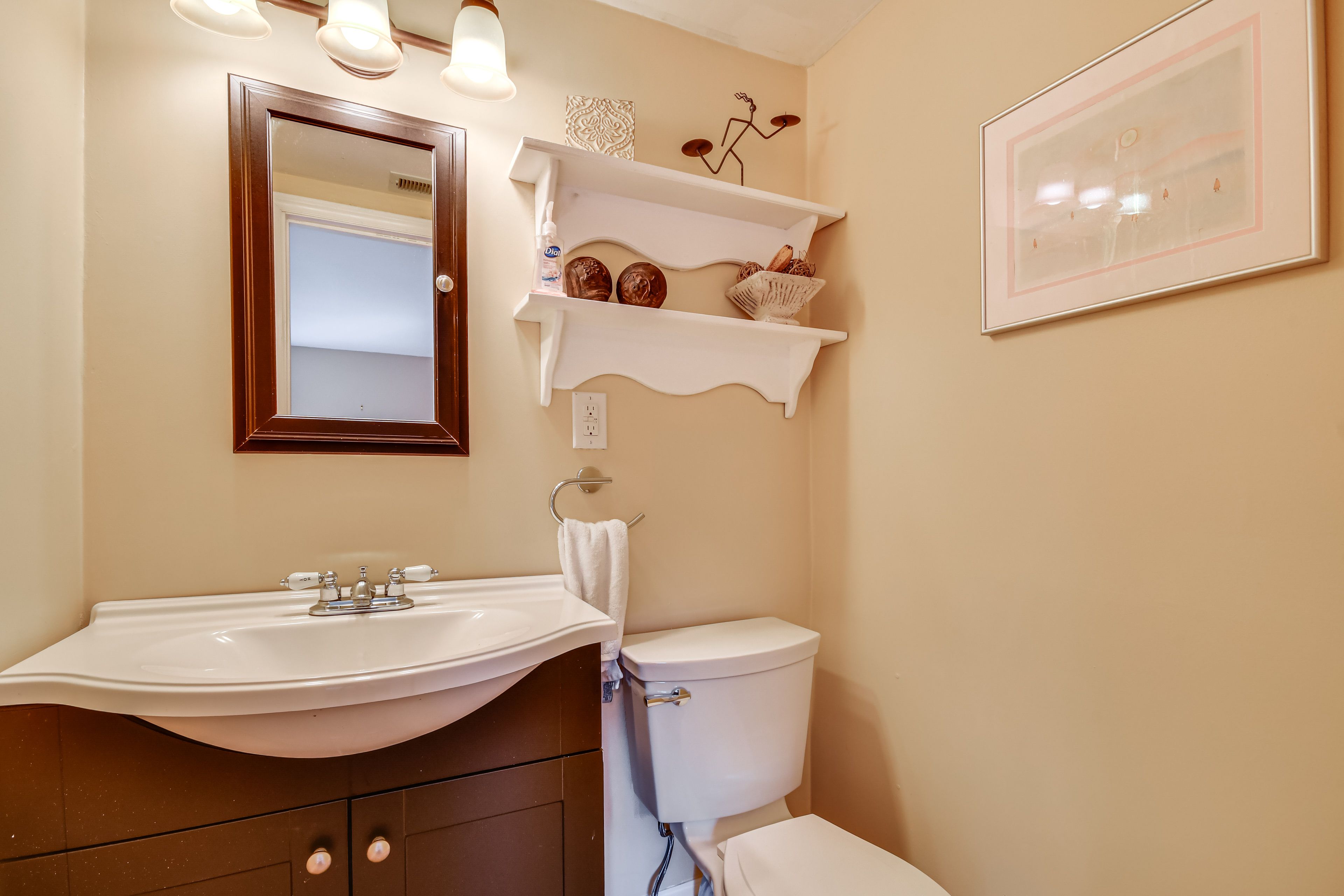 Half Bathroom | 2nd Floor