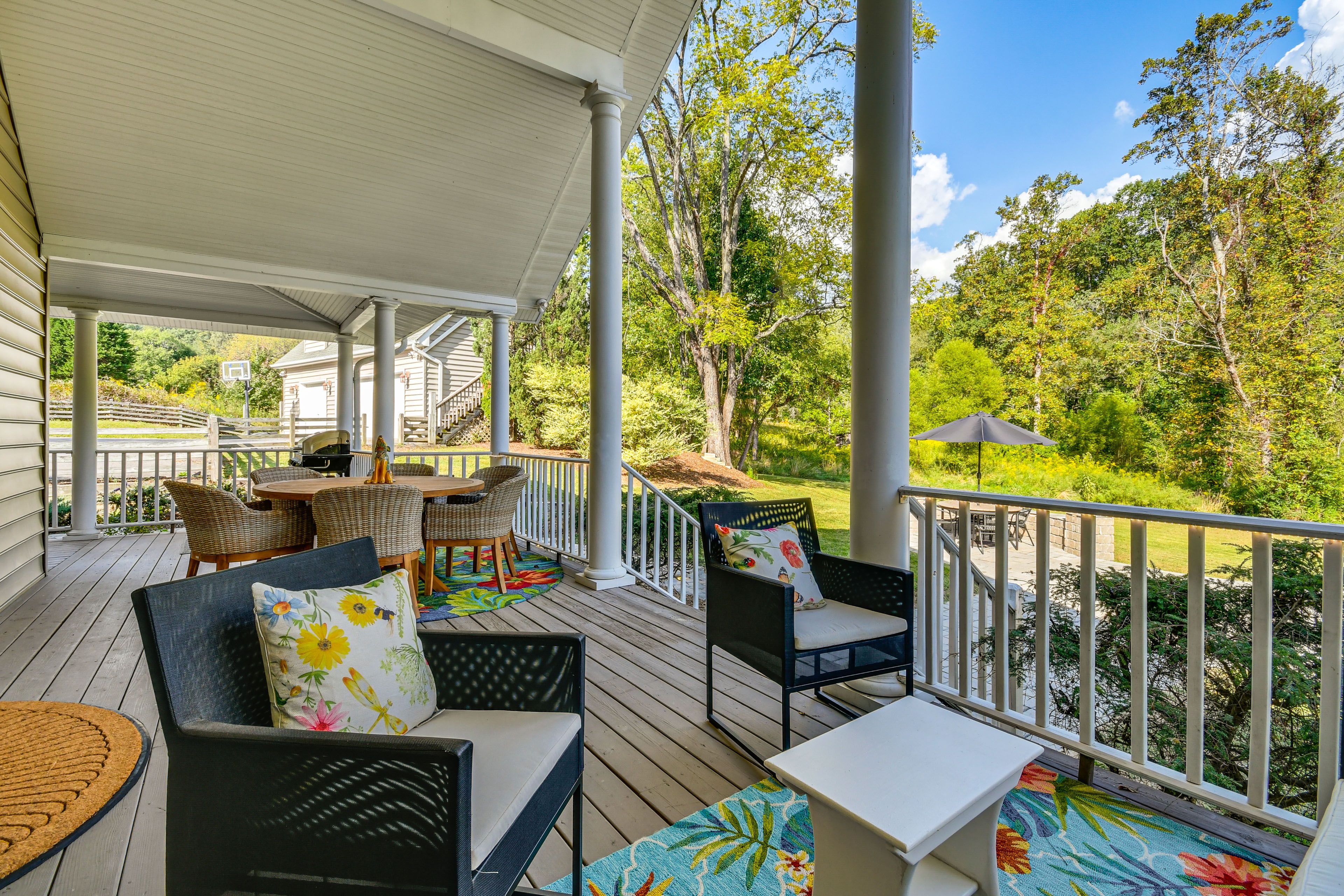 Covered Porch | Seating | Dining Area | Gas Grill