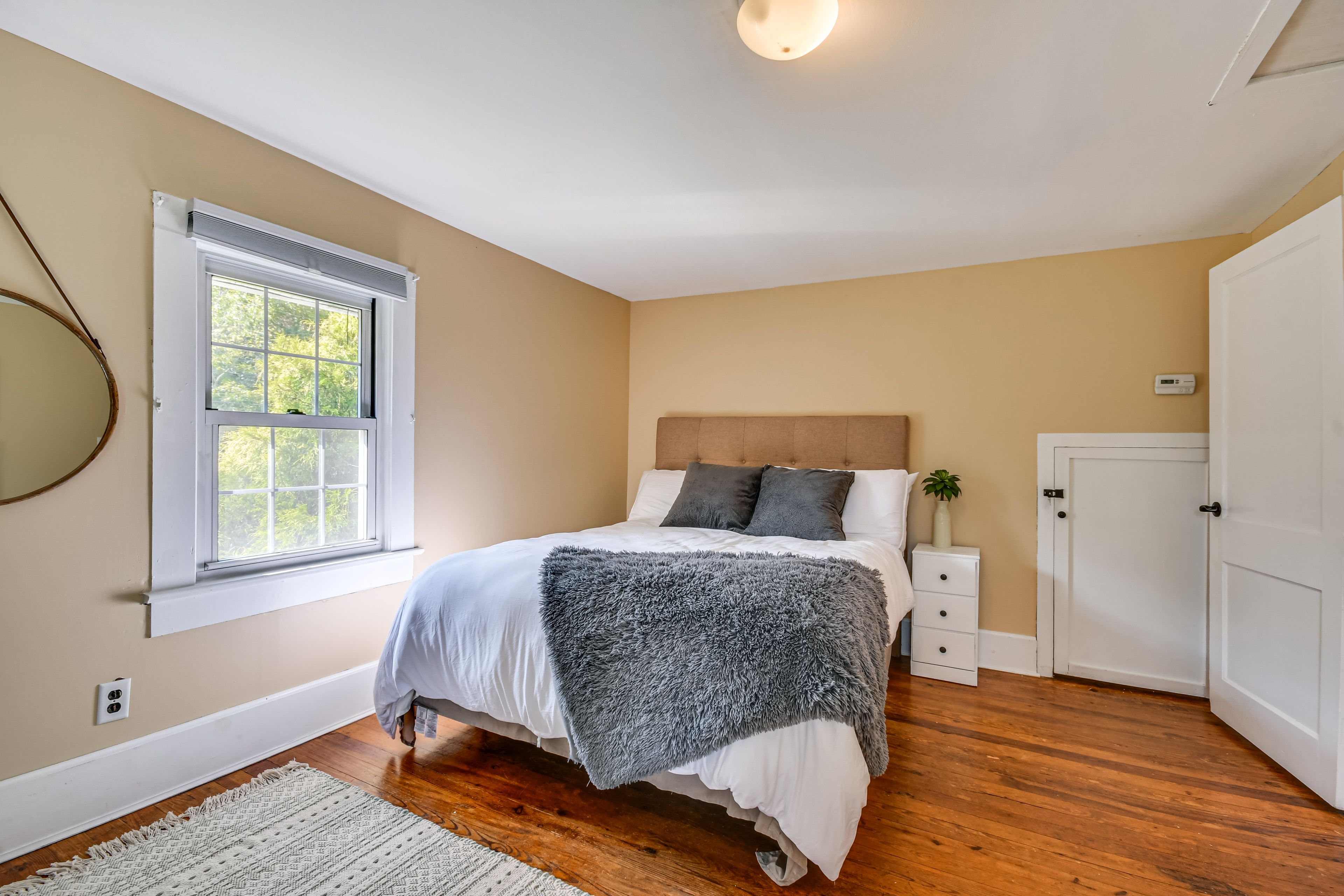 Bedroom 4 | 2nd Floor | Queen Bed
