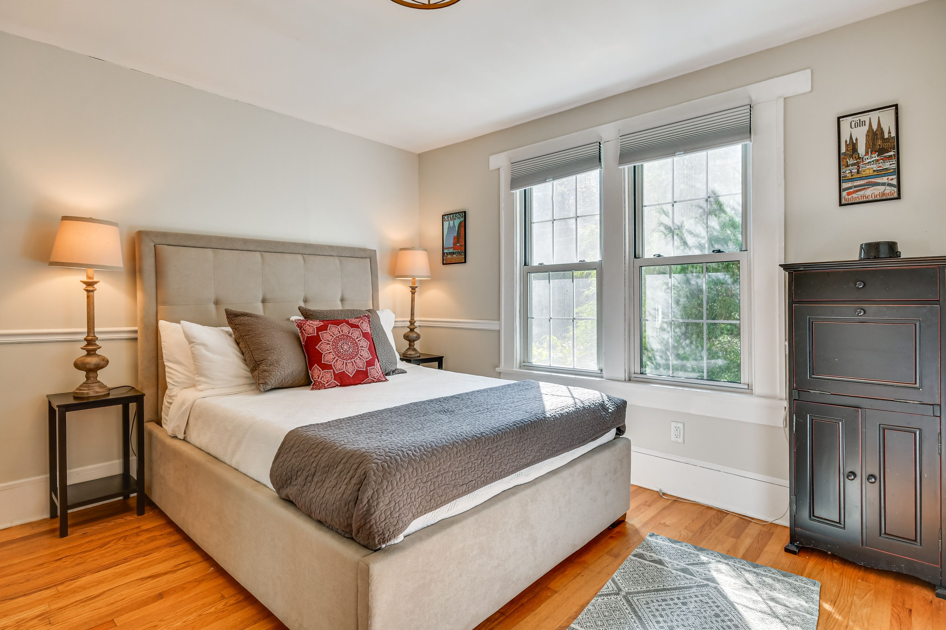 Bedroom 2 | 1st Floor | Queen Bed