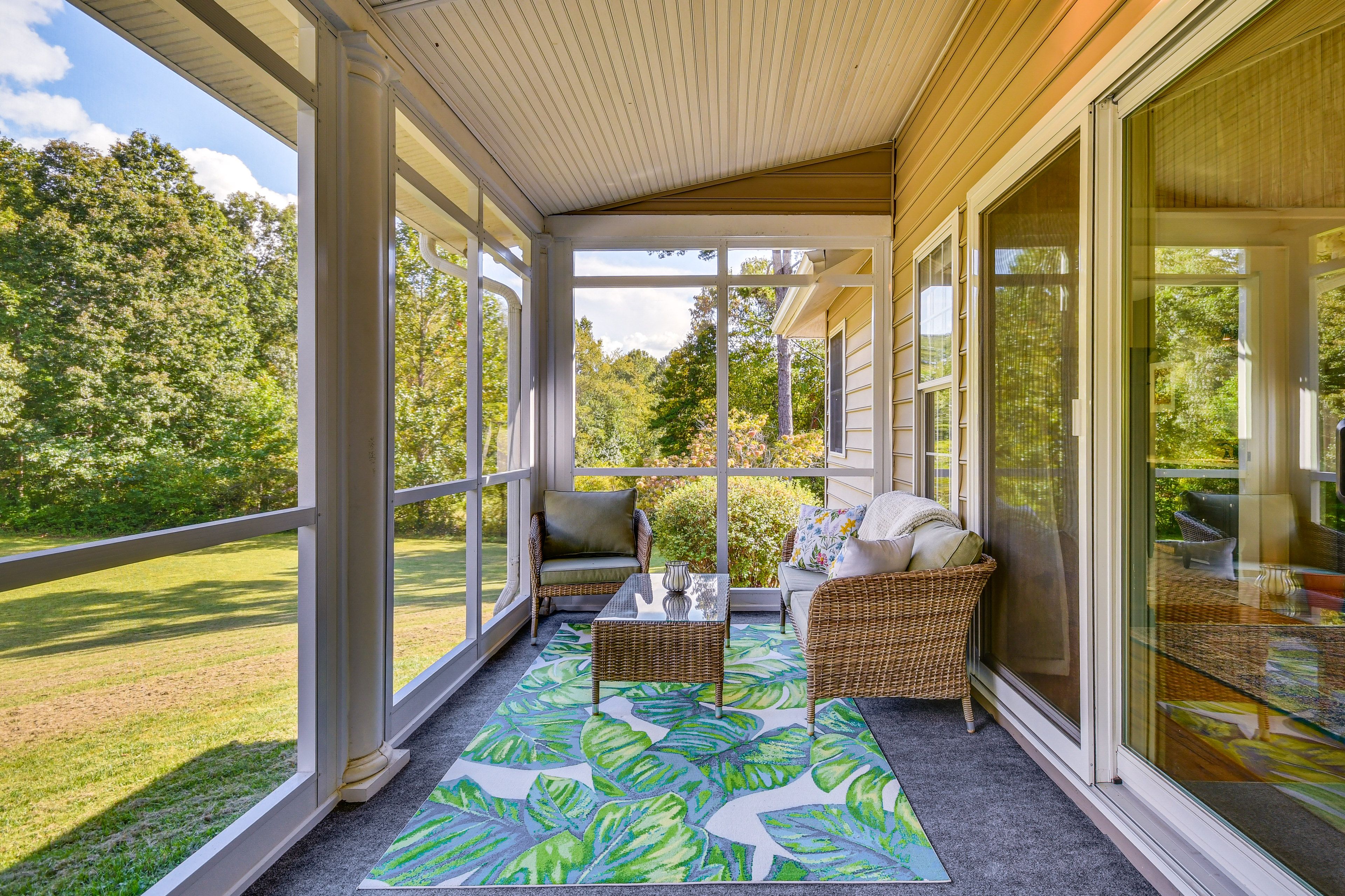 Screened Porch | Seating