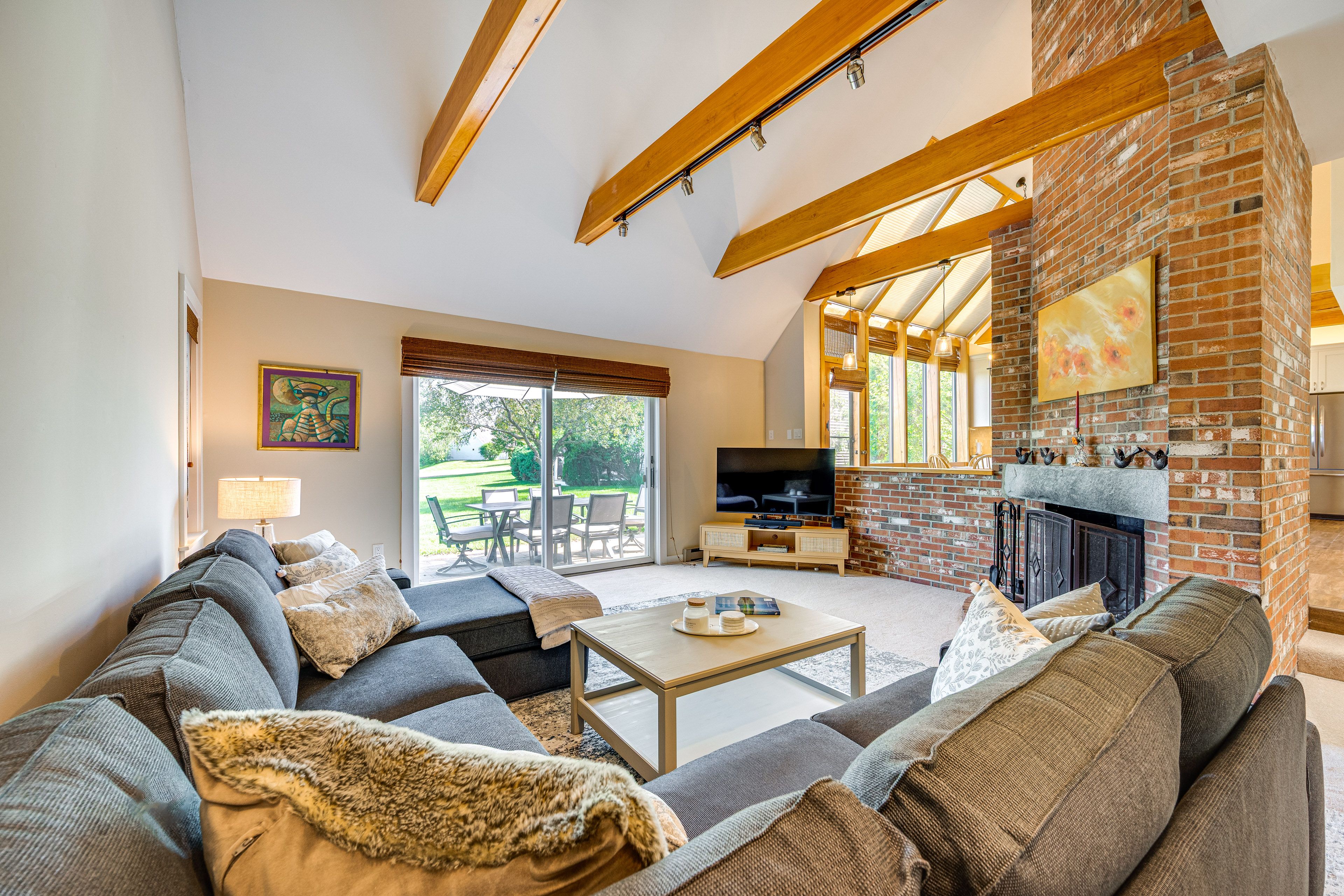 Living Room | Central A/C | Free WiFi | 1st Floor